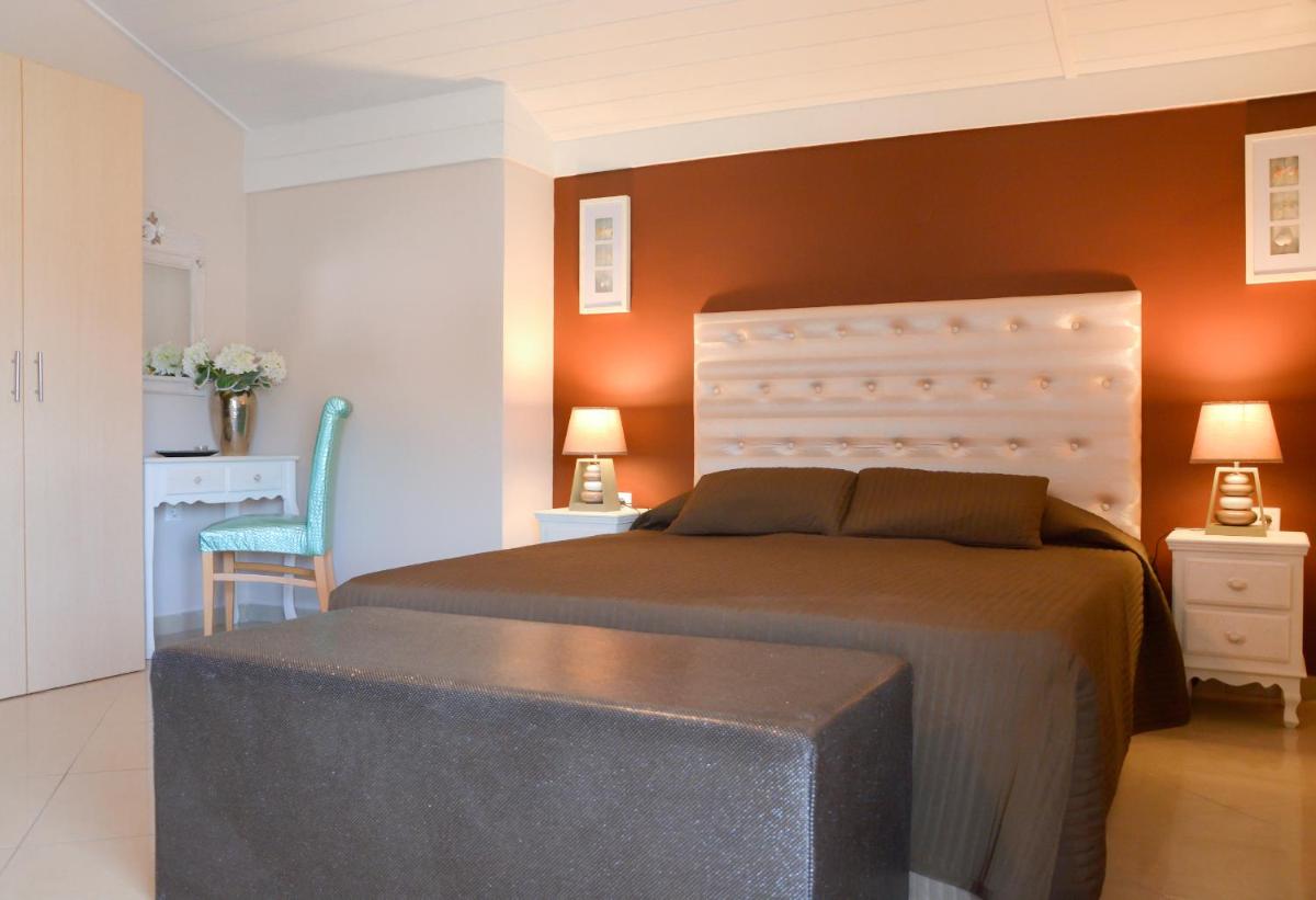 Deluxe Studio with Balcony & Sea view (2 Adults & 2 Children) photo 3