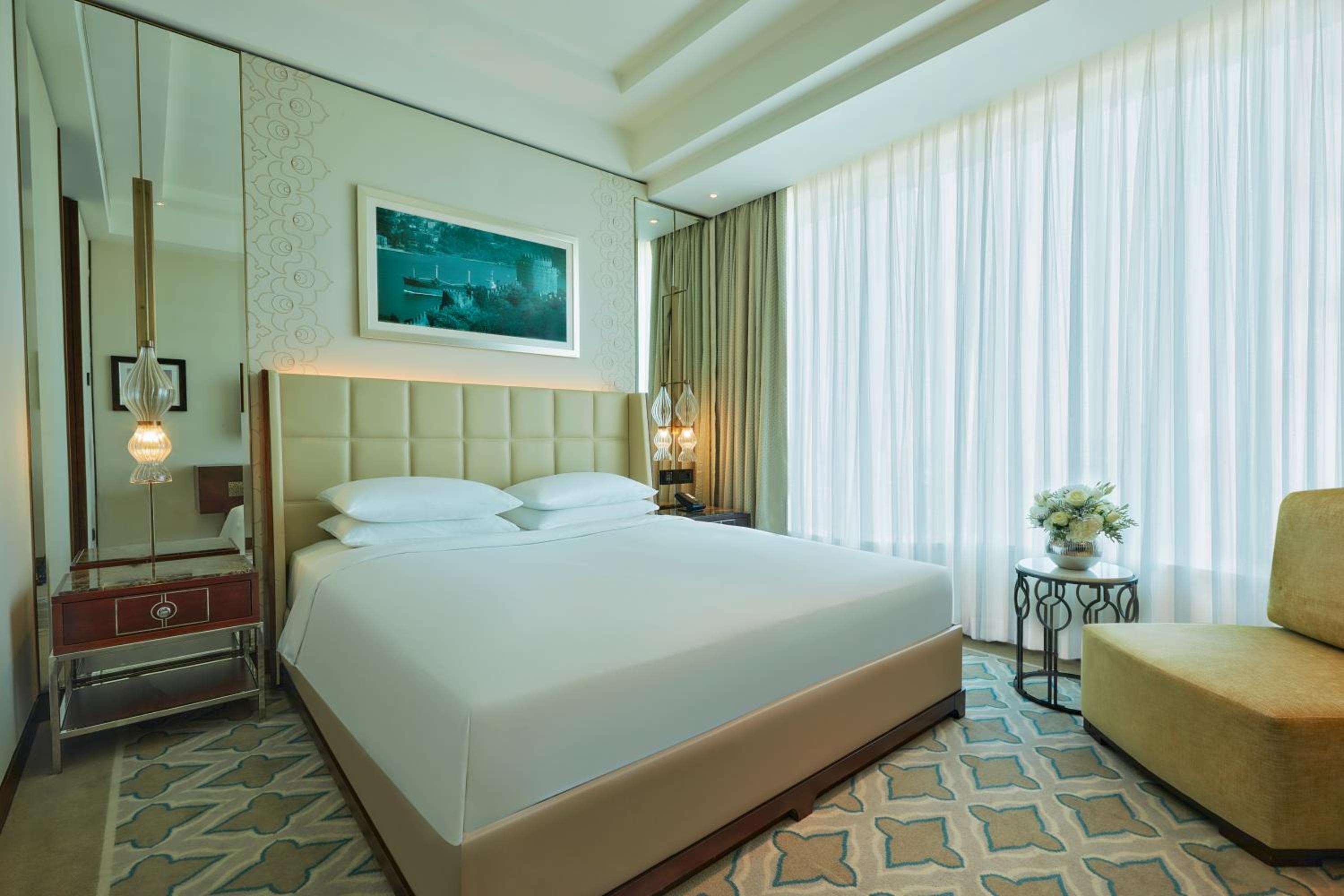 Regency King Suite with Sea View - Club Access