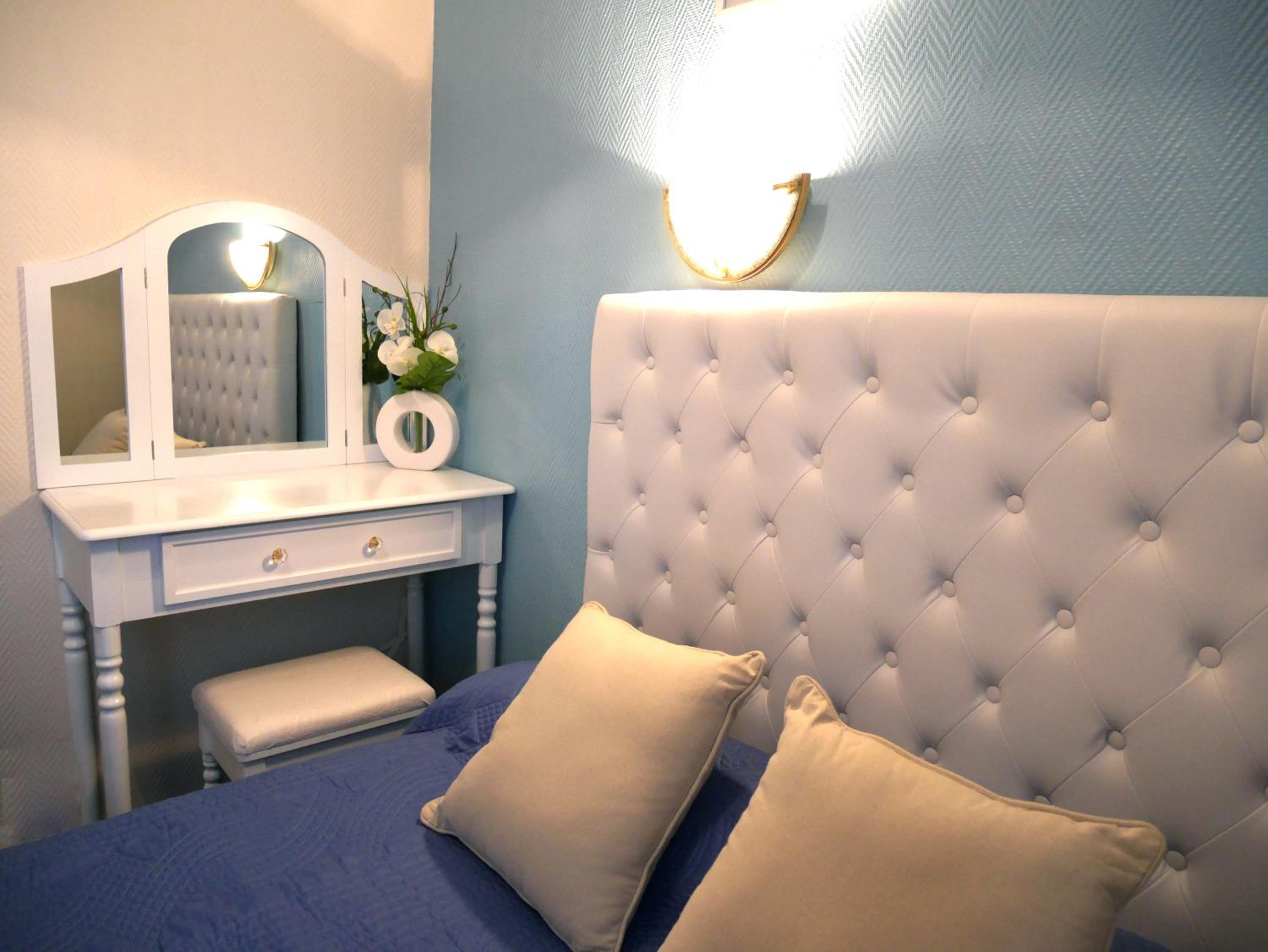Single Room with Private Bathroom photo 1