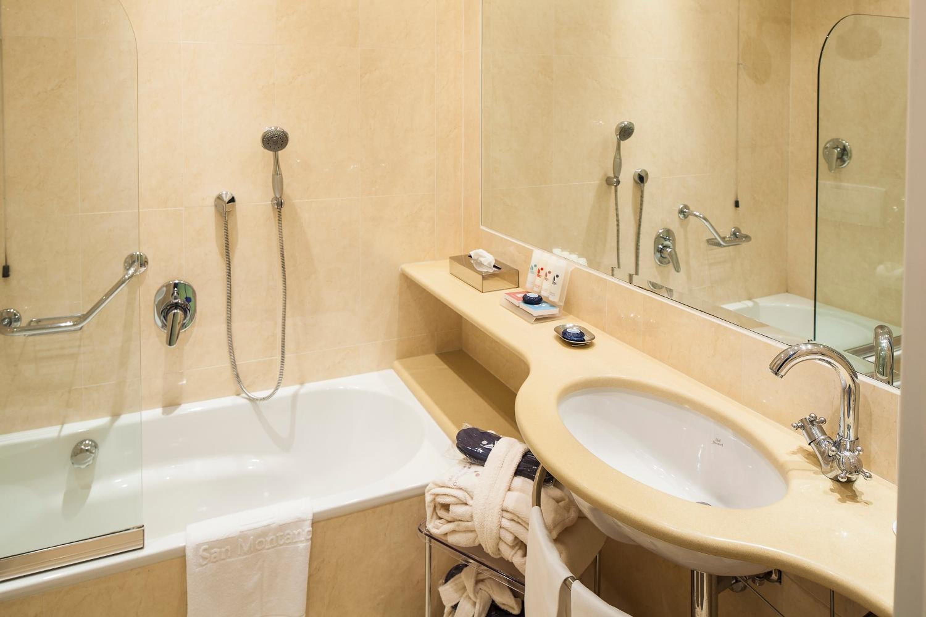 Comfort Double Room - Photo 9