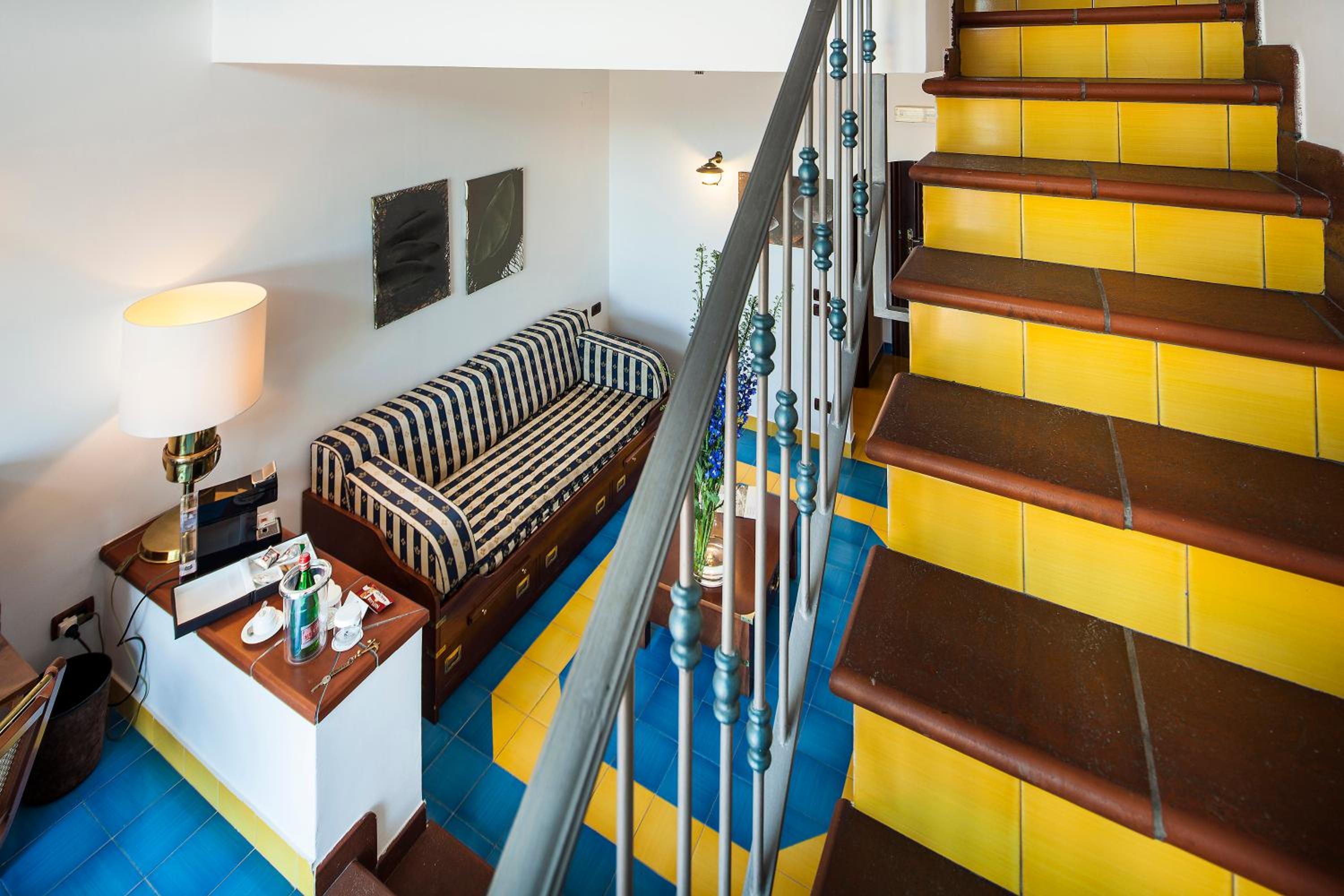 Suite with Sea View - Split Level (4 Adults) - Photo 3