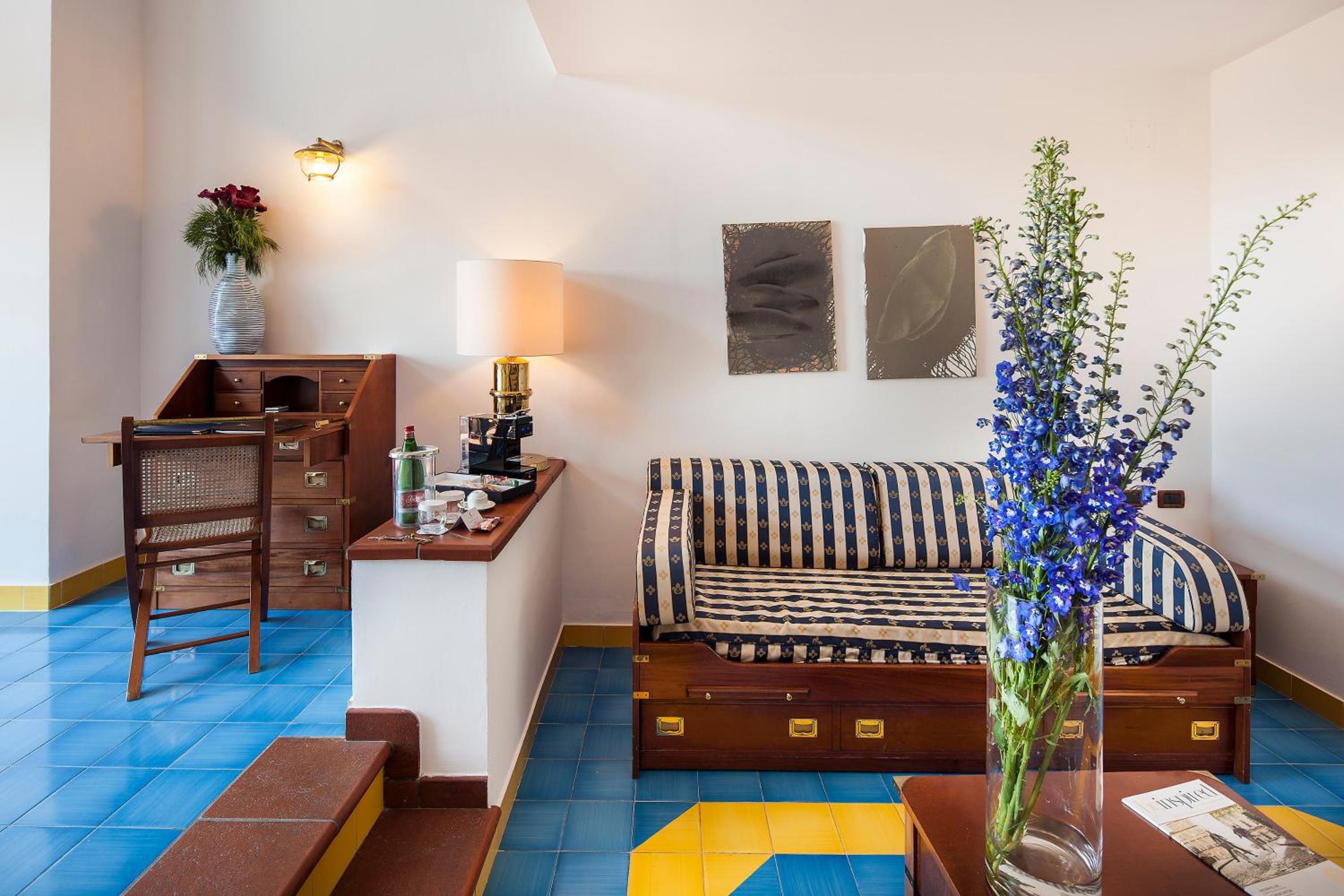Suite with Sea View - Split Level (4 Adults) - Photo 4