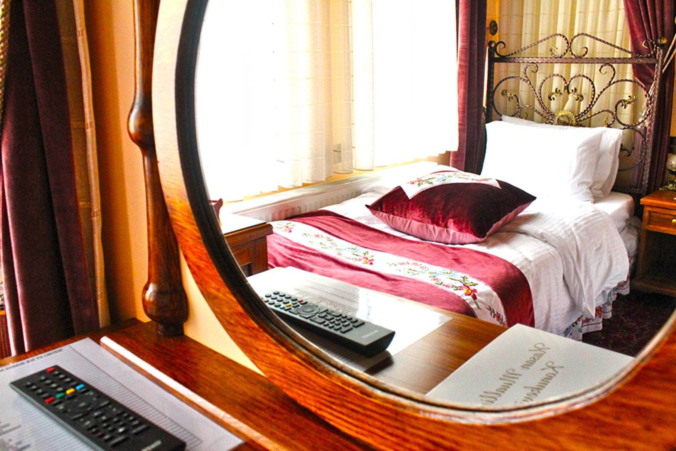 Large Double Room photo 1