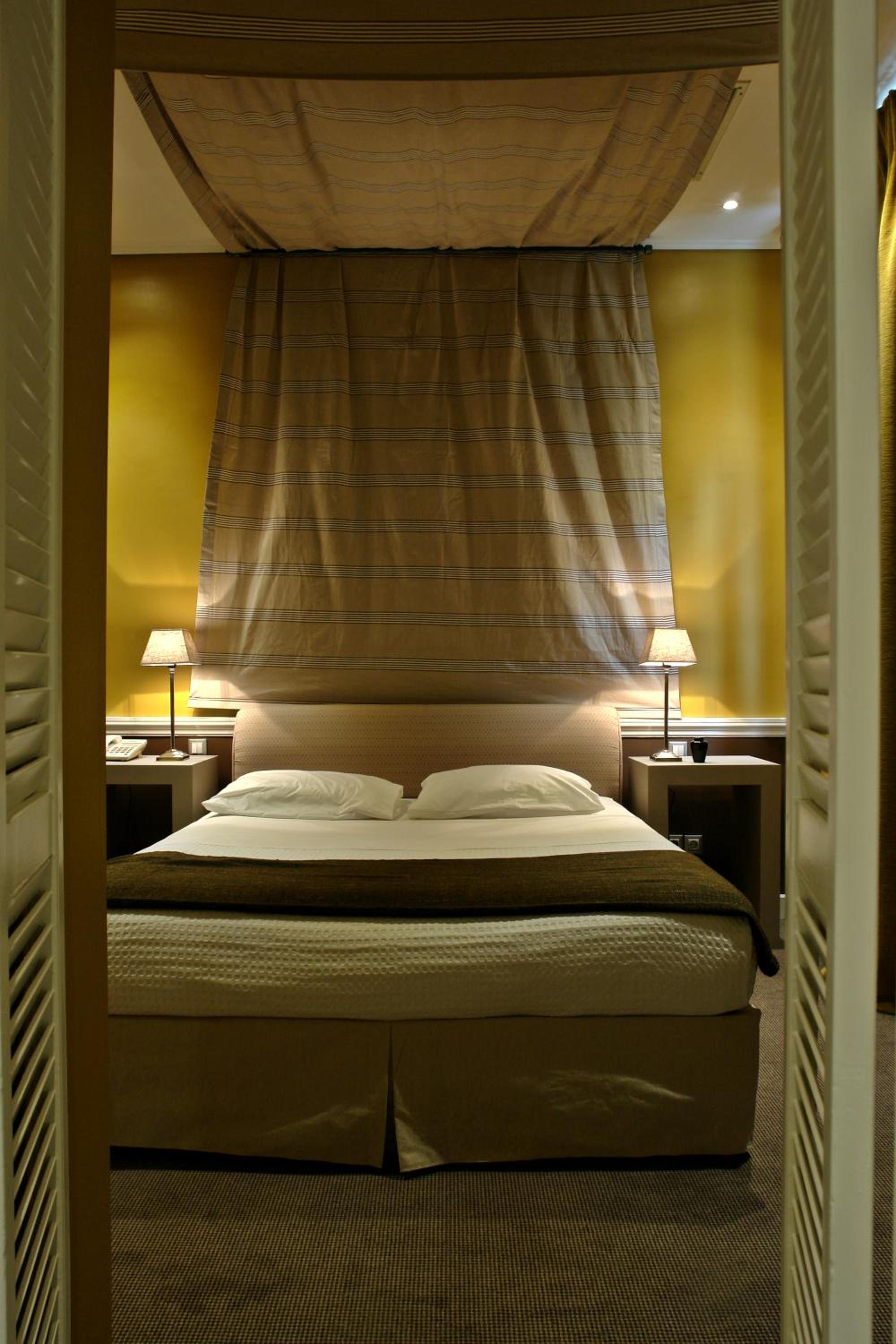 Deluxe Double Room photo 3