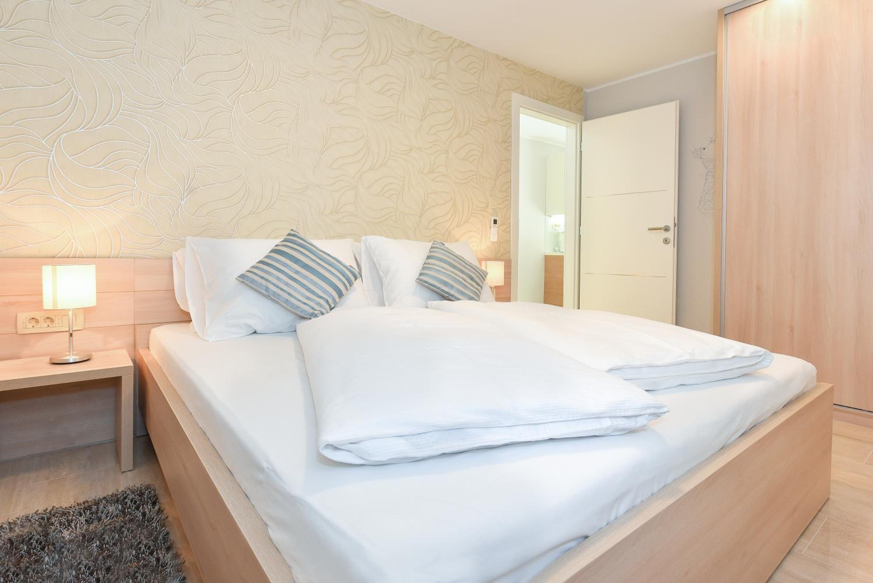 Luxury One-Bedroom Apartment with Terrace