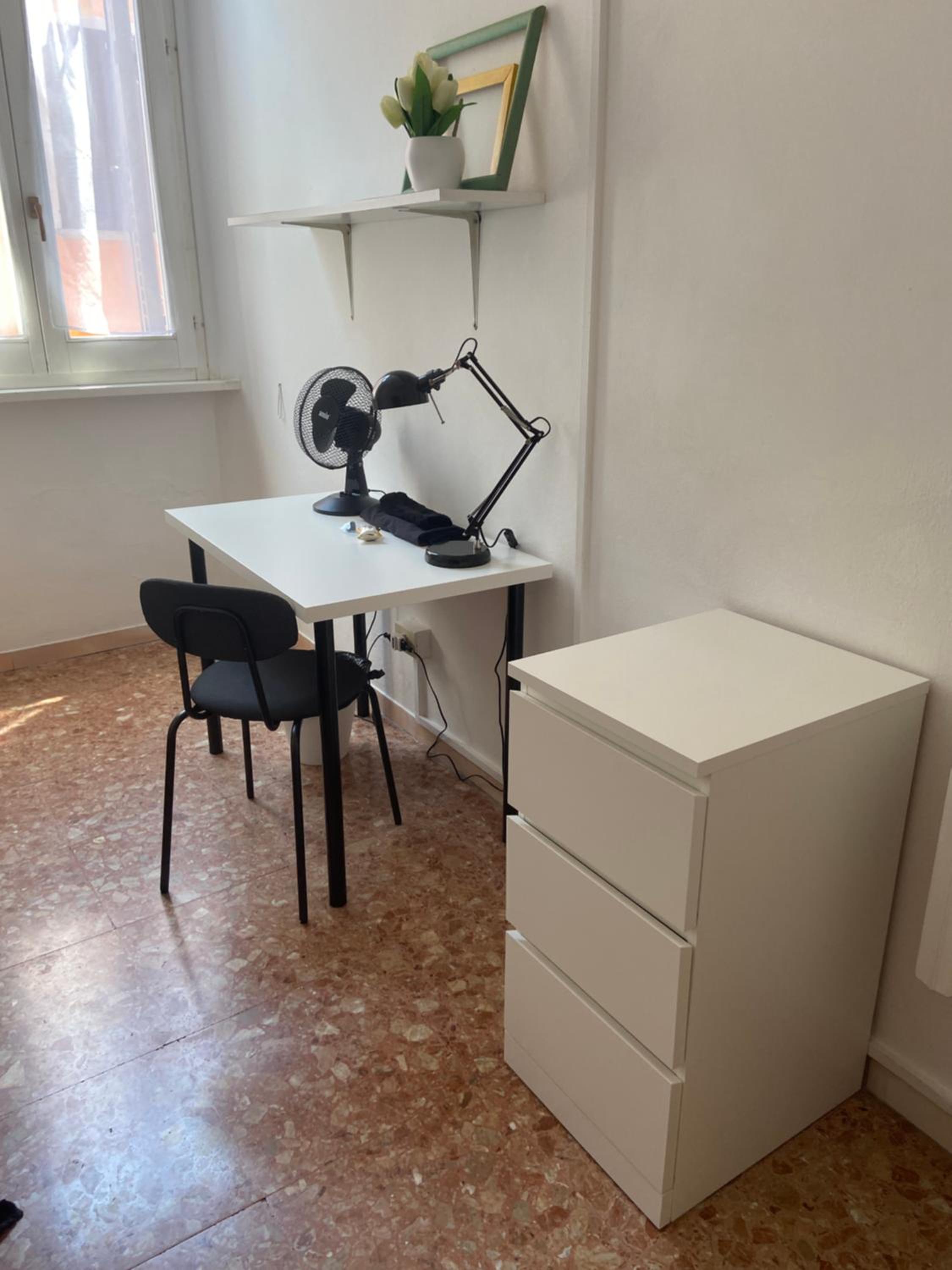 Single Room with Shared Bathroom