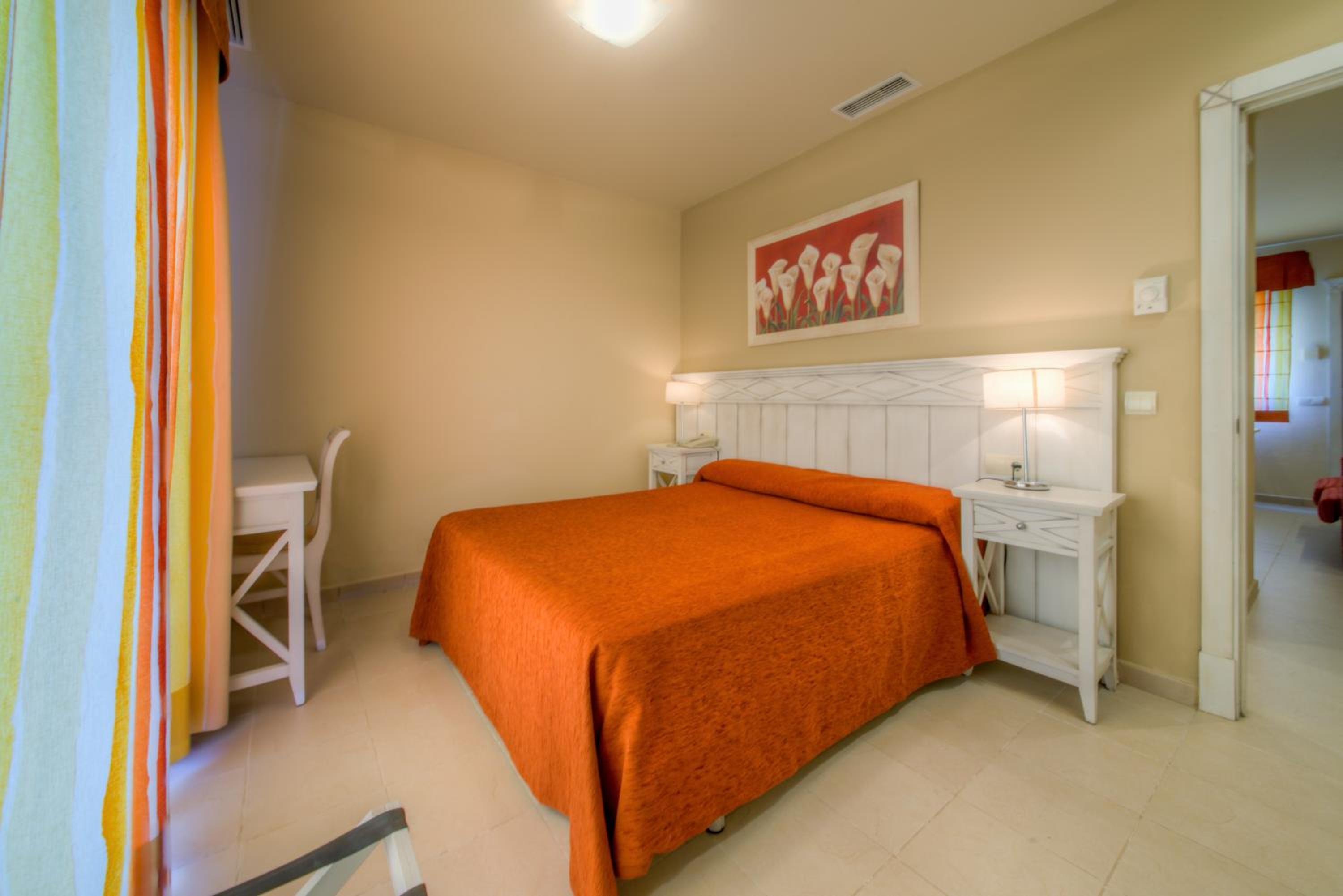 Superior One-Bedroom Apartment with Terrace (2 Adults) - Photo 3