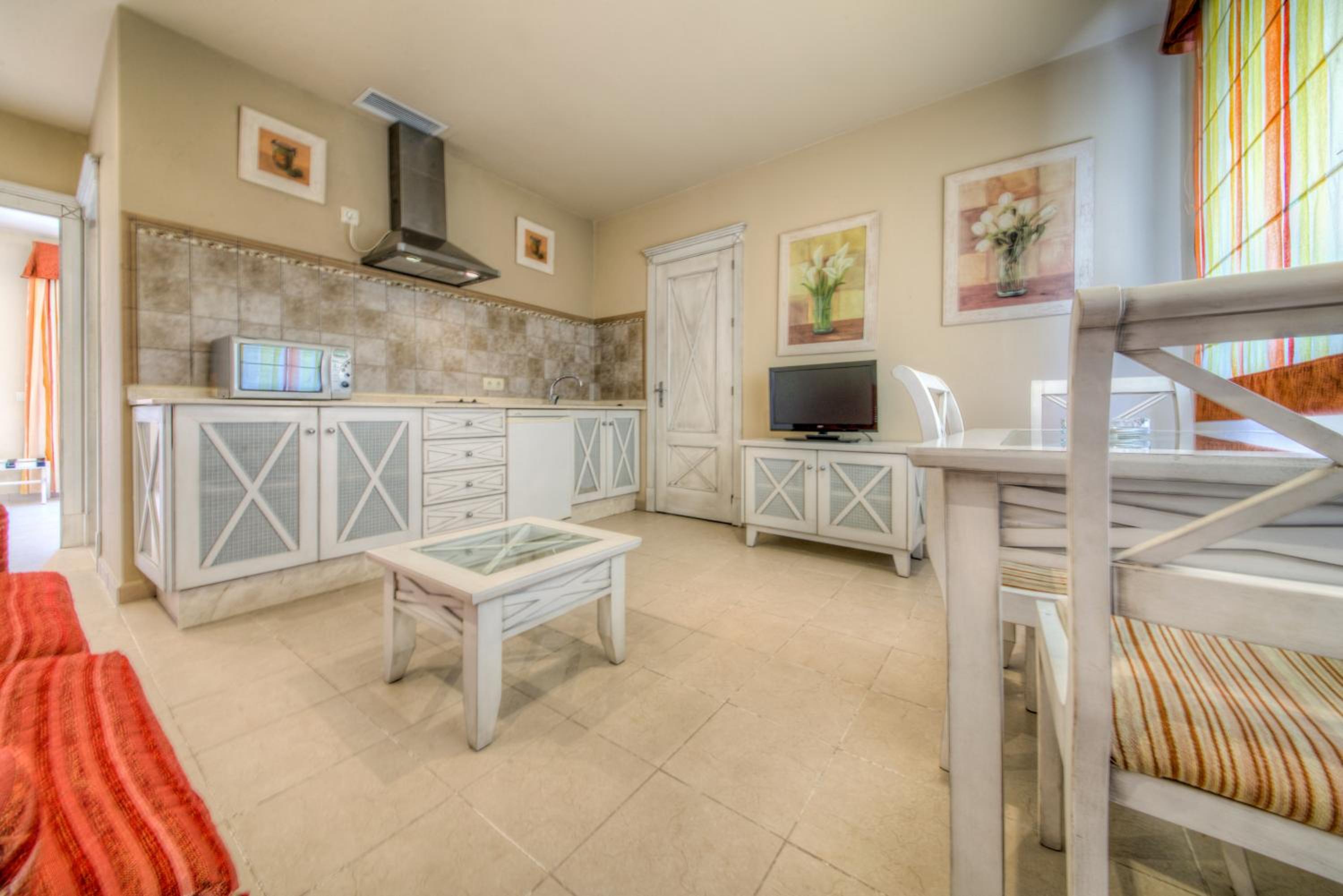 One-Bedroom Apartment (2 Adults) - Photo 3