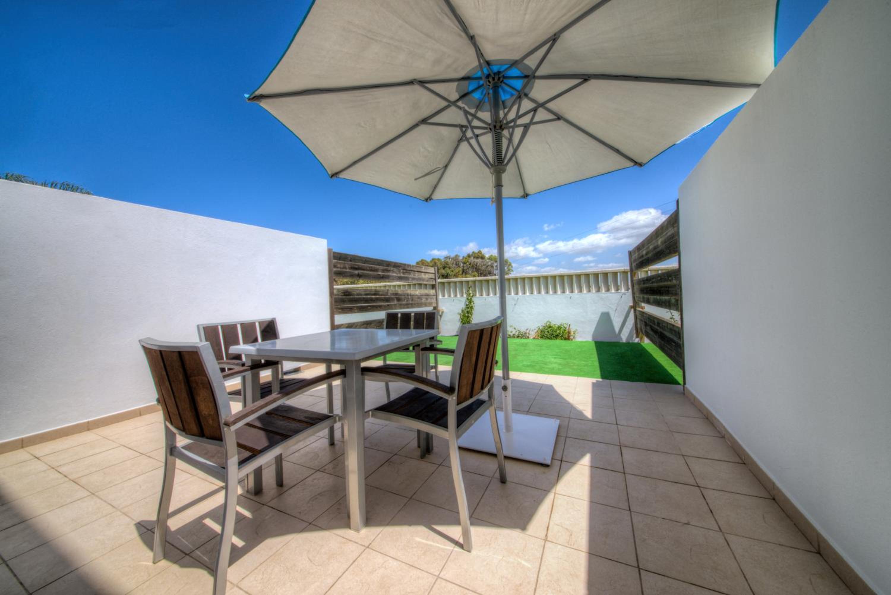 Superior One-Bedroom Apartment with Terrace (2 Adults) - Photo 11