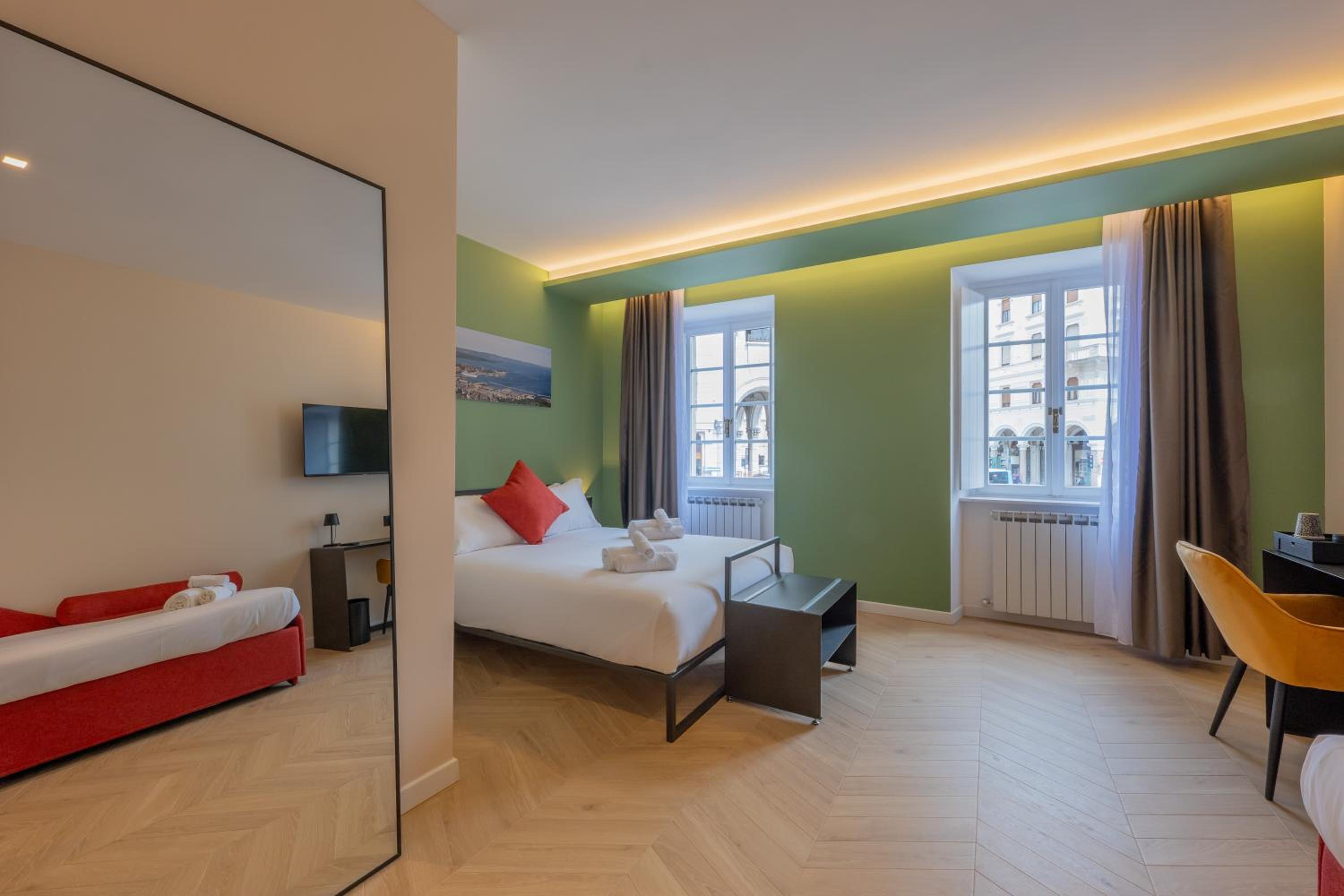 Triple Room with City View