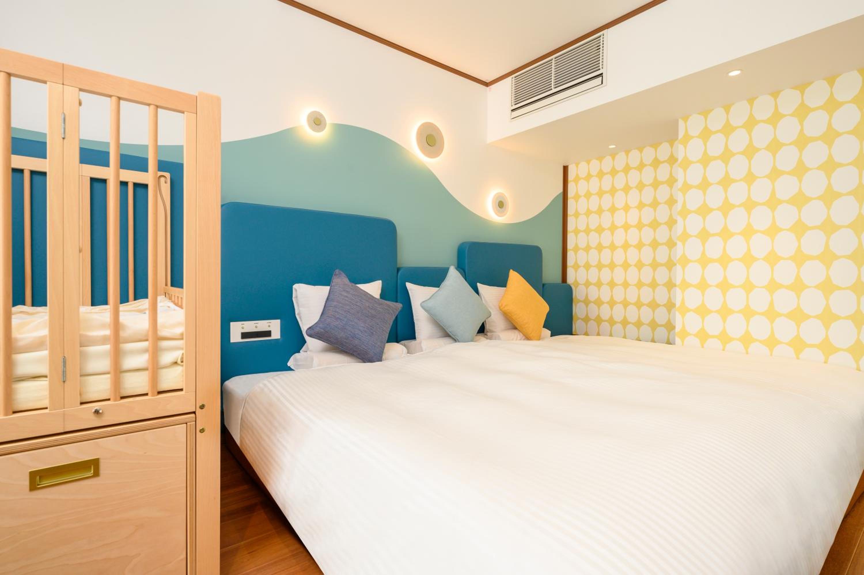 Premier Baby Kids Room with private bathroom