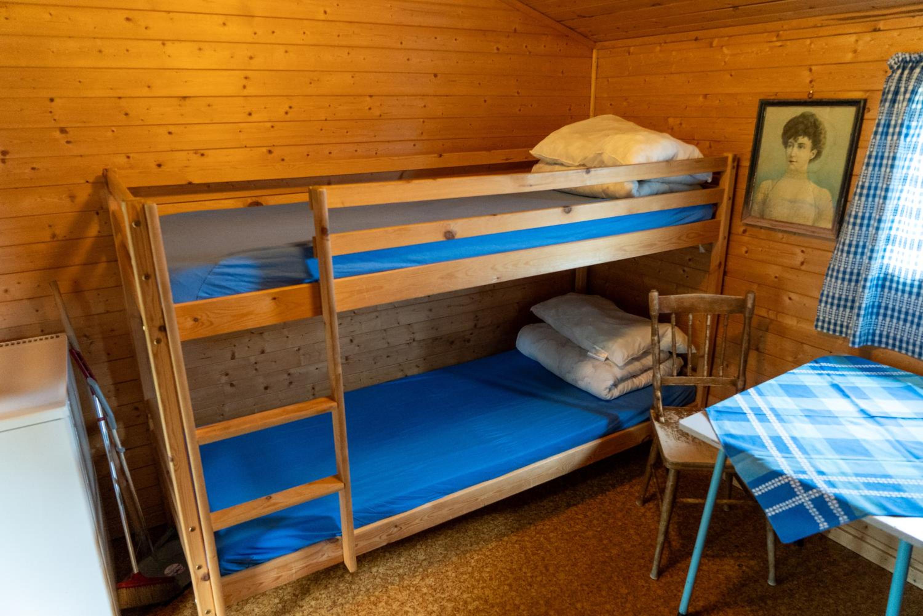 Quadruple Room with Shared Bathroom photo 2
