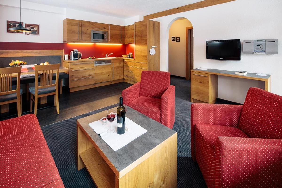 Two-Bedroom Apartment with Balcony and Terrace photo 1