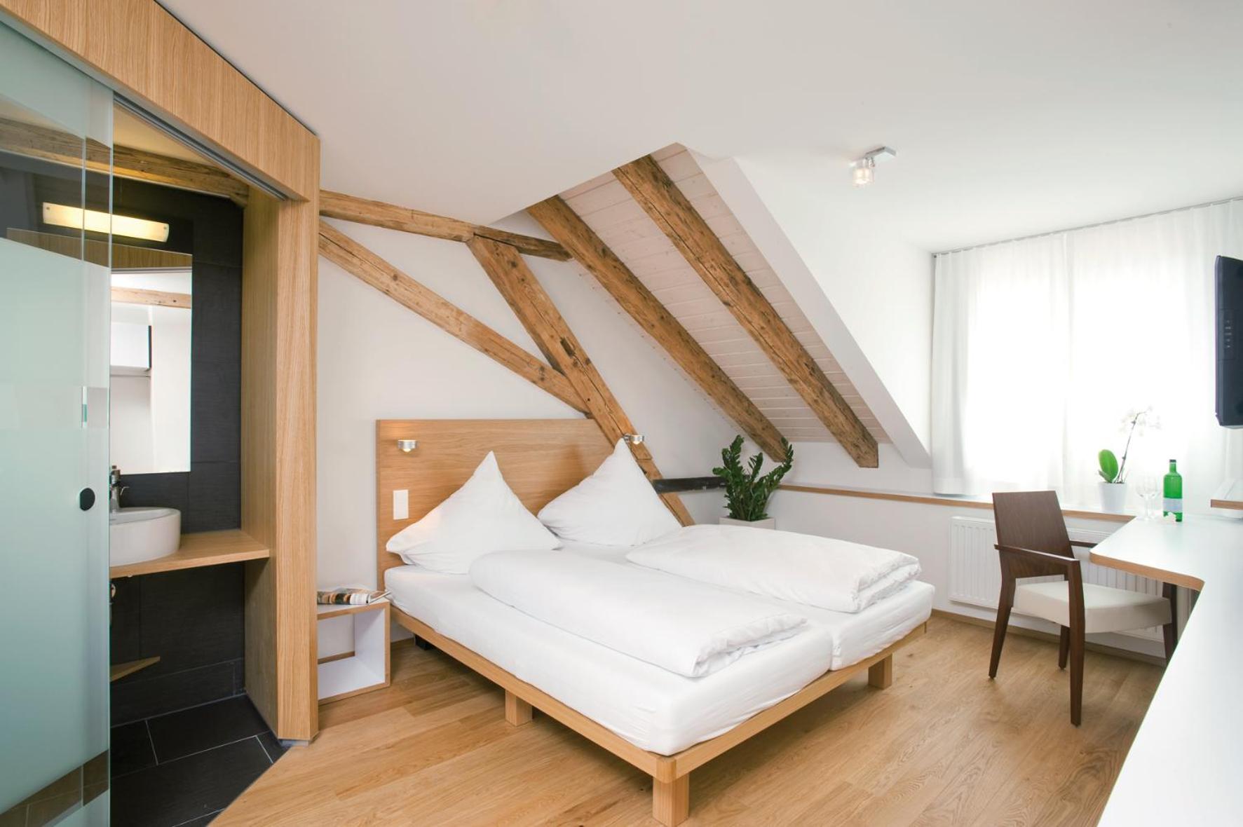 Standard Double Room photo 3