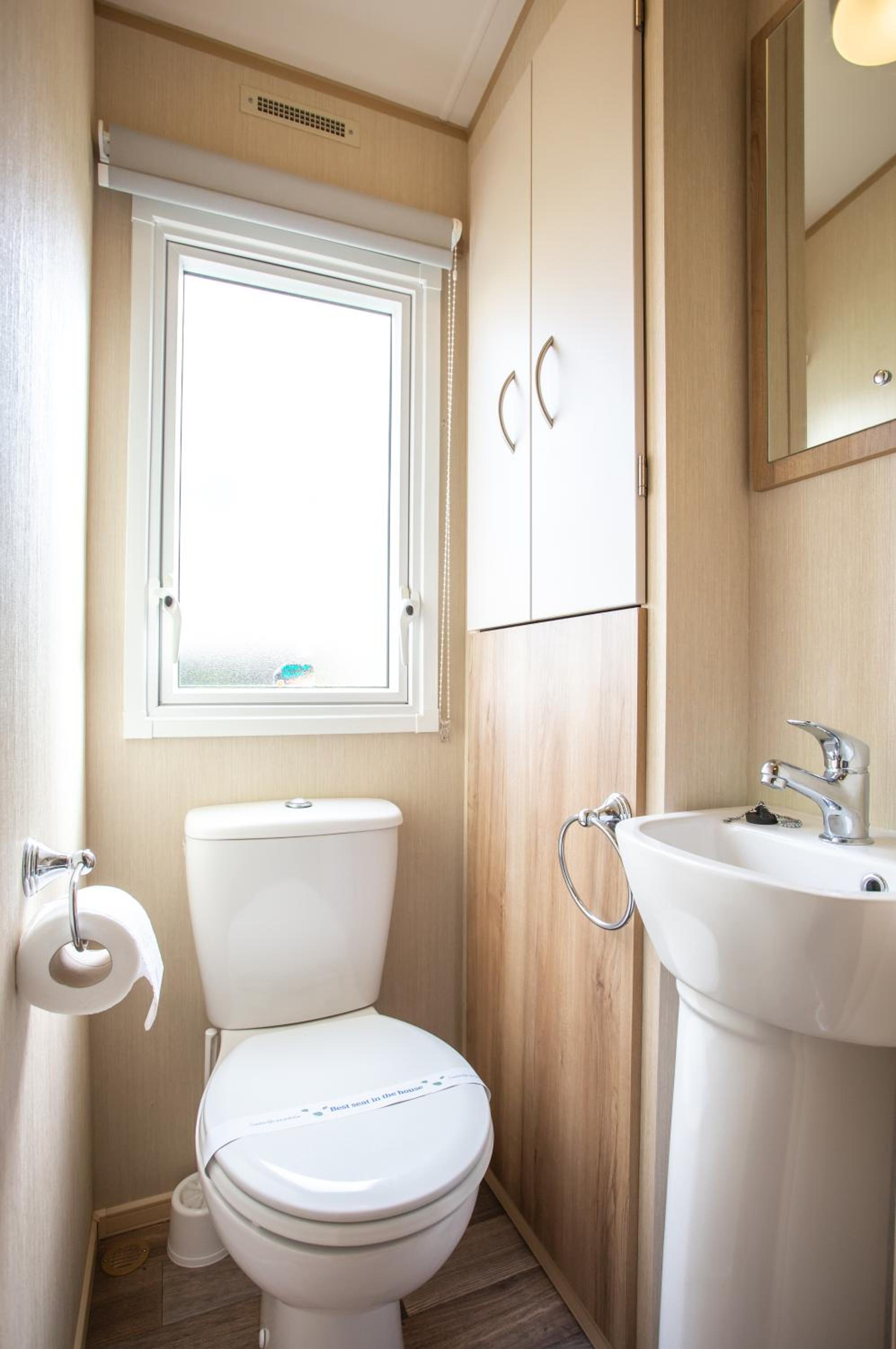 8 Berth Superior Caravan No Pets