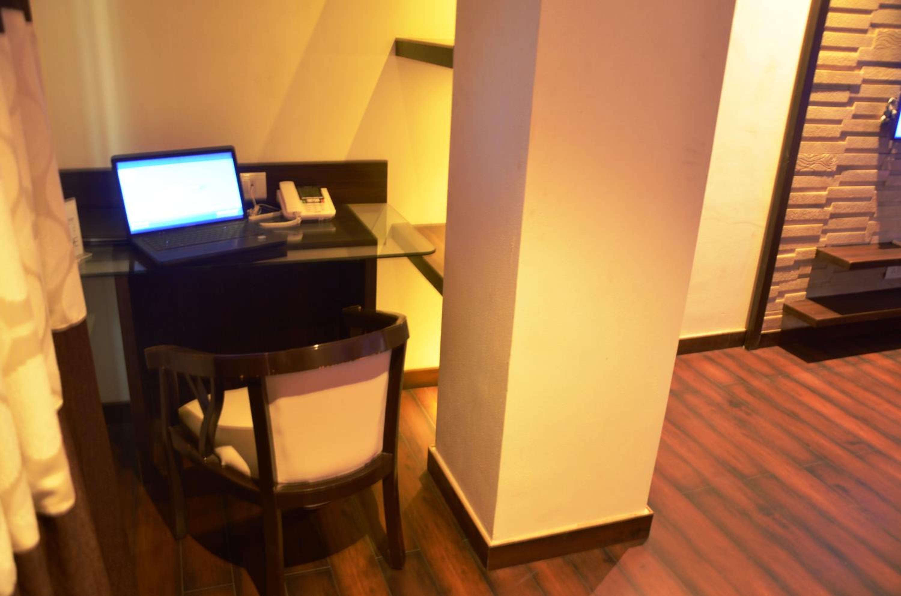 Premium Suite - Photo 3