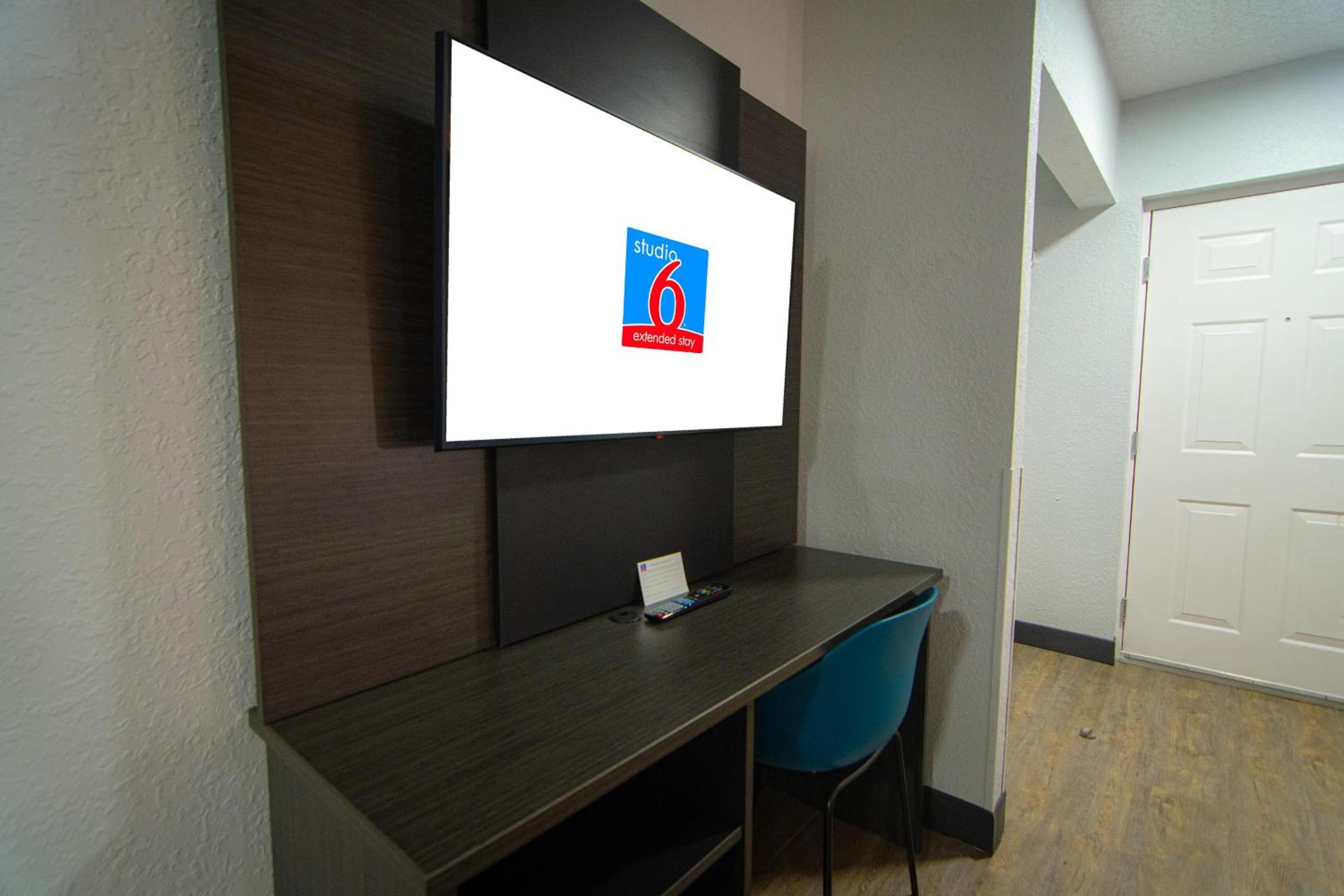 Queen Room - Disability Access