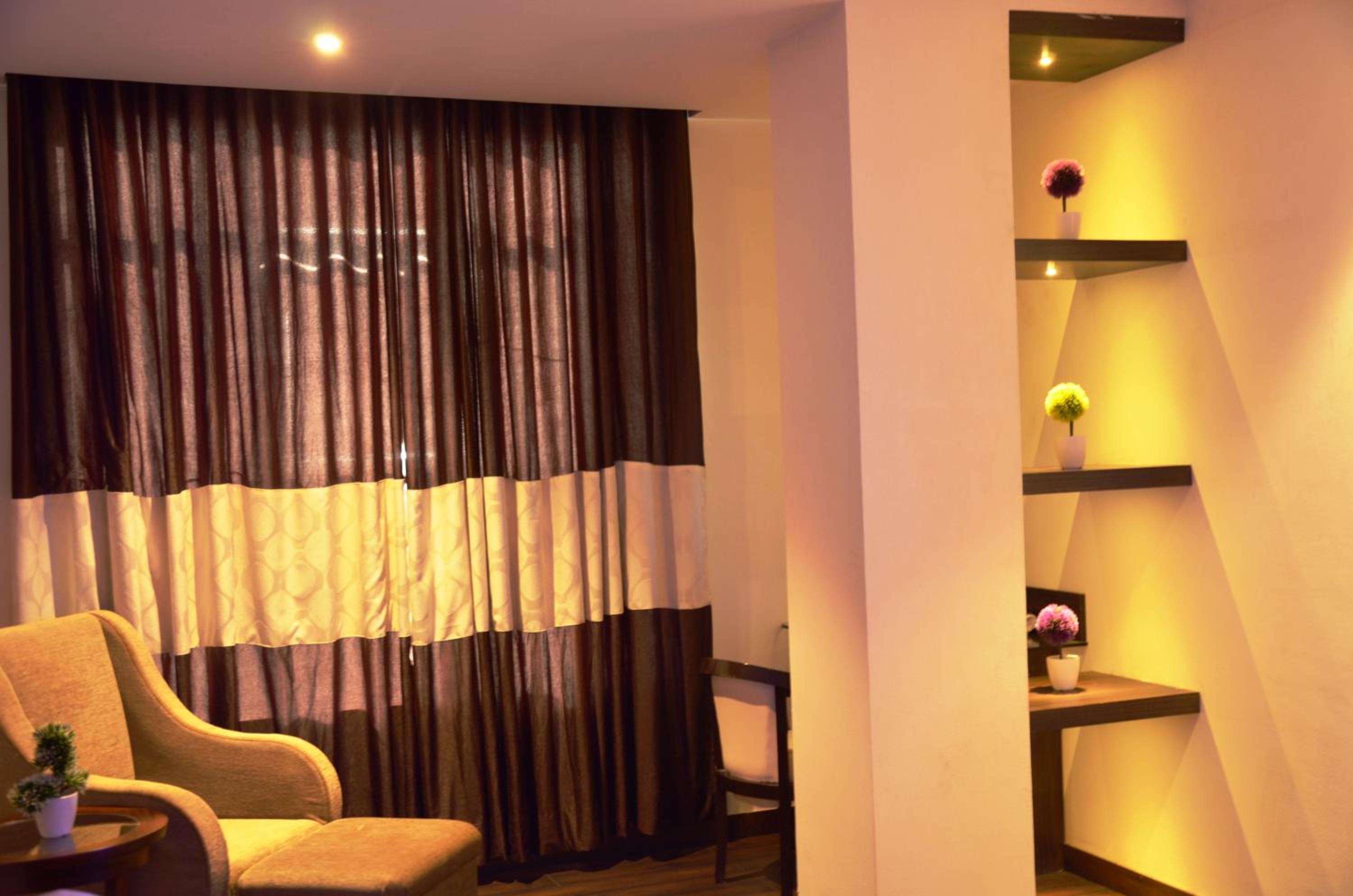 Premium Suite - Photo 4