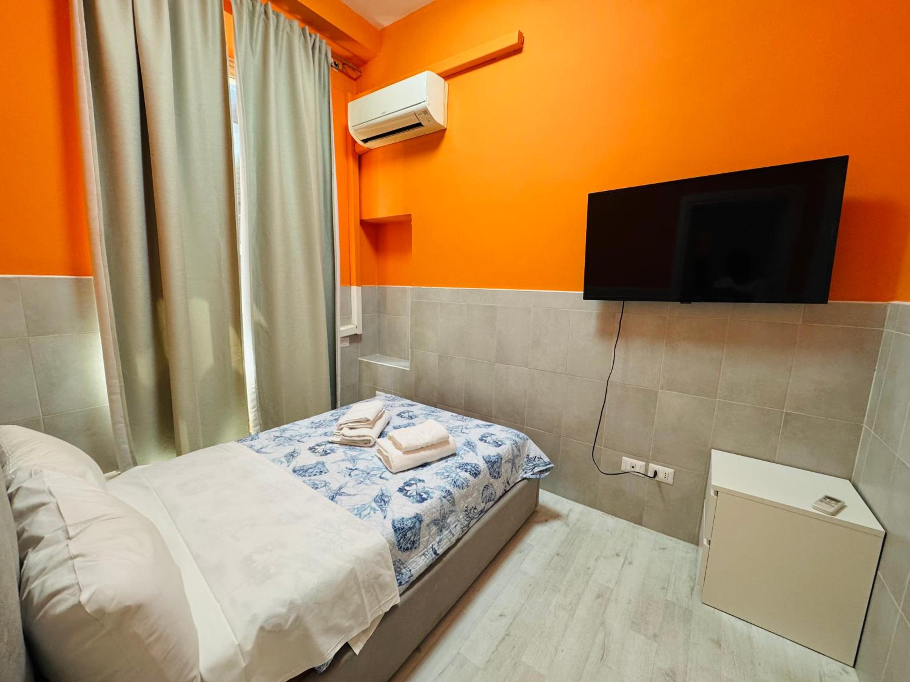 Single Room photo 1