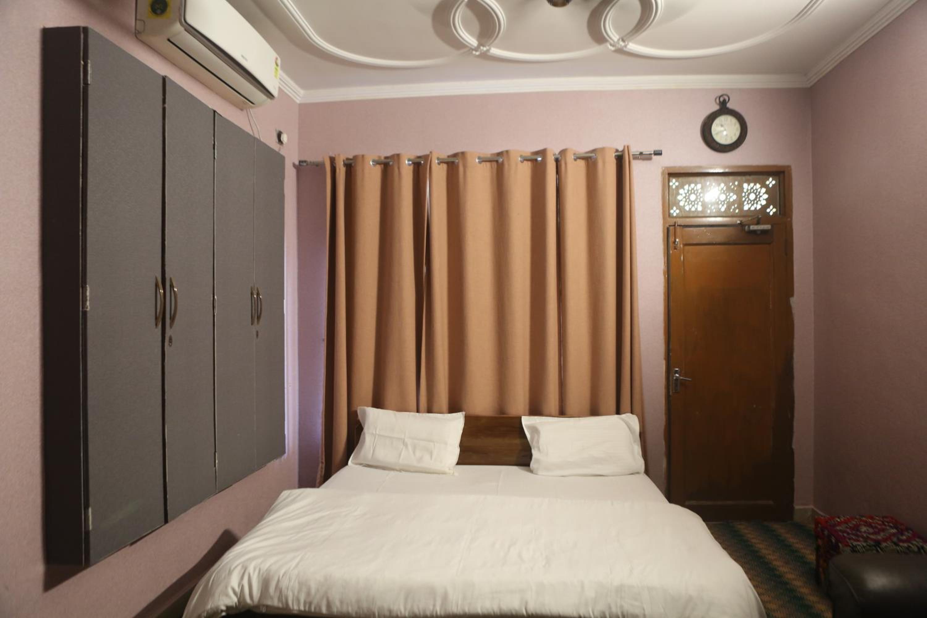 Triple Room with Lake View photo 2
