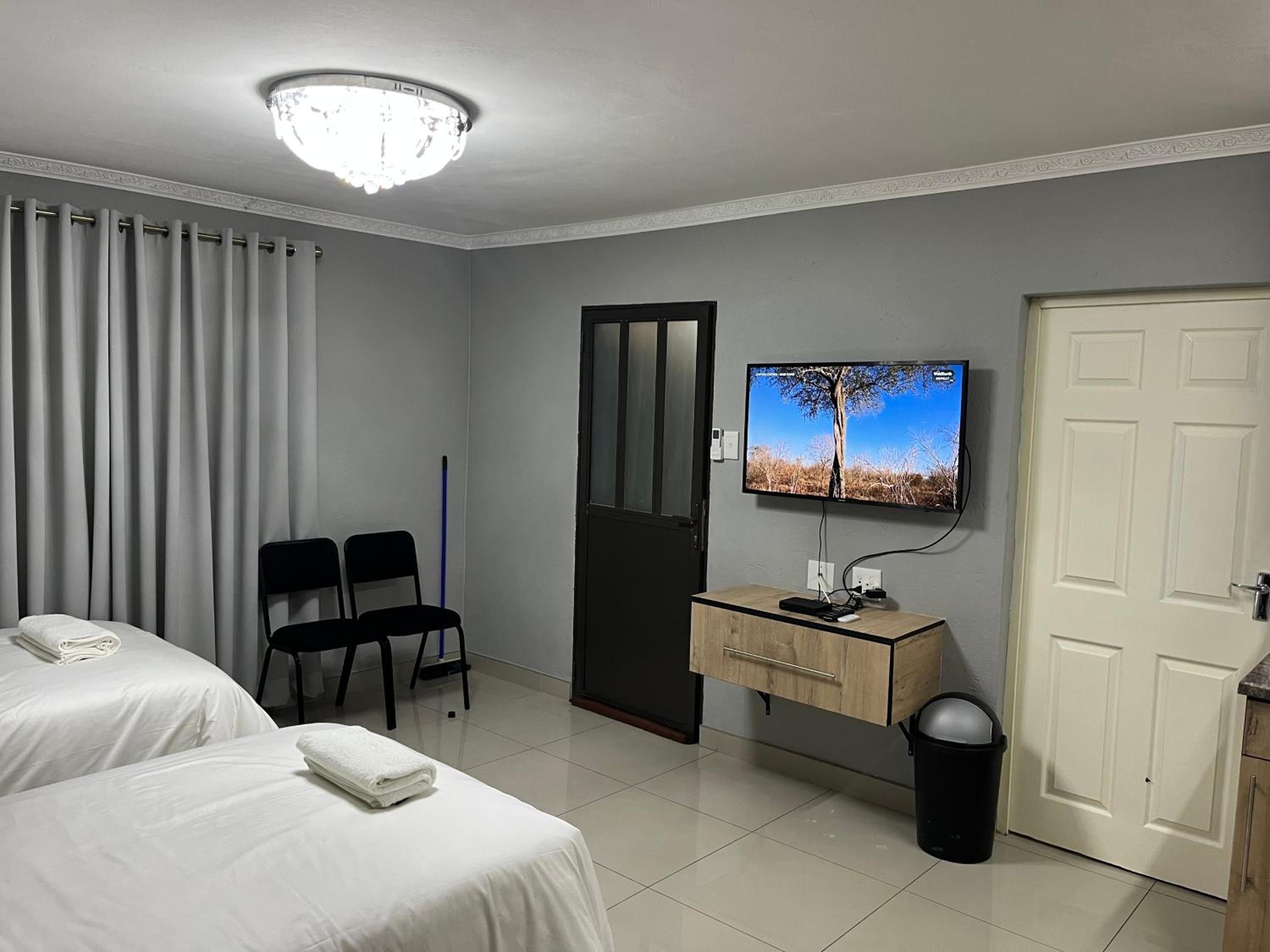Double or Twin Room with Private External Bathroom photo 1