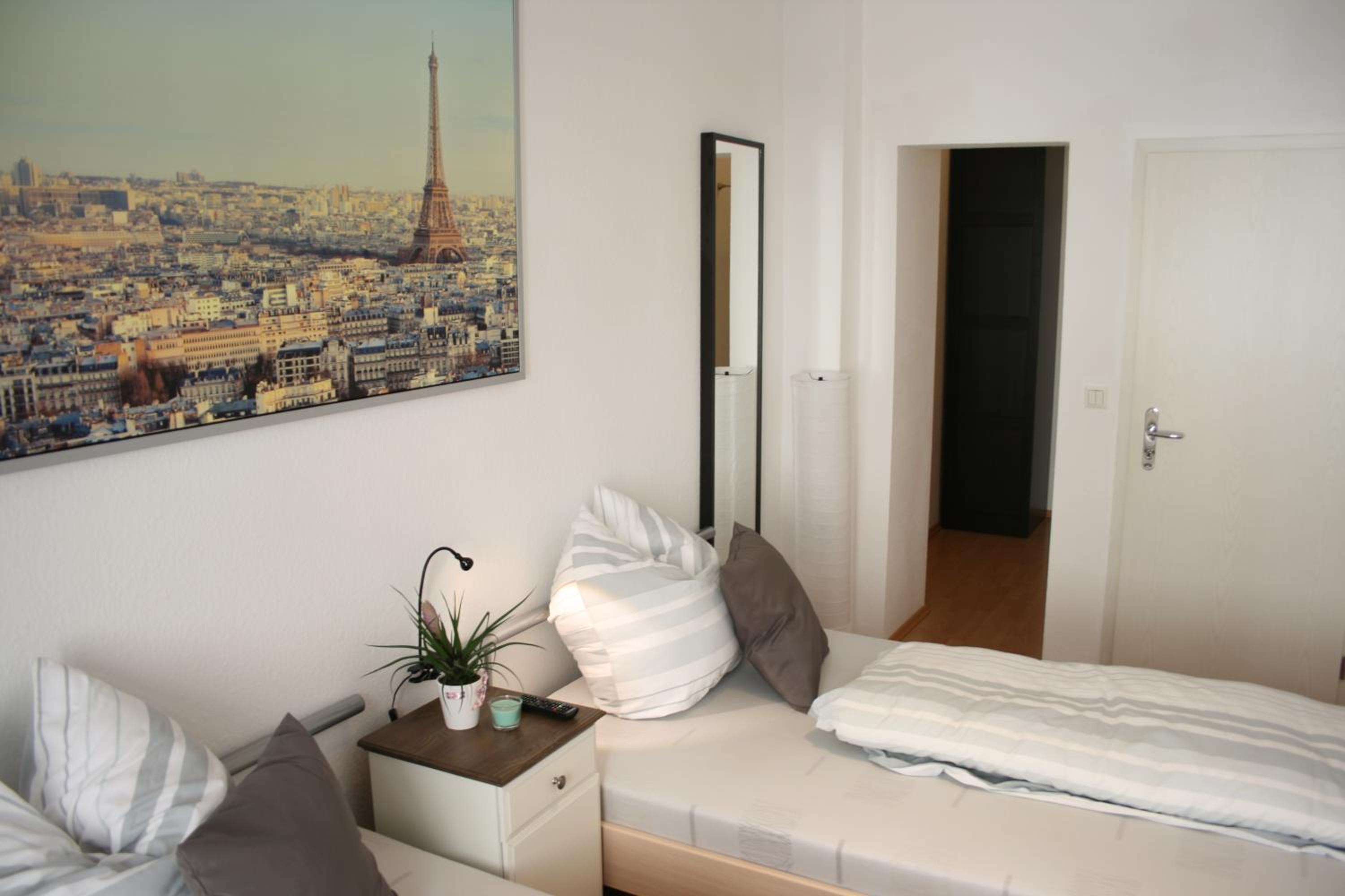 Two-Bedroom Apartment with Balcony photo 2