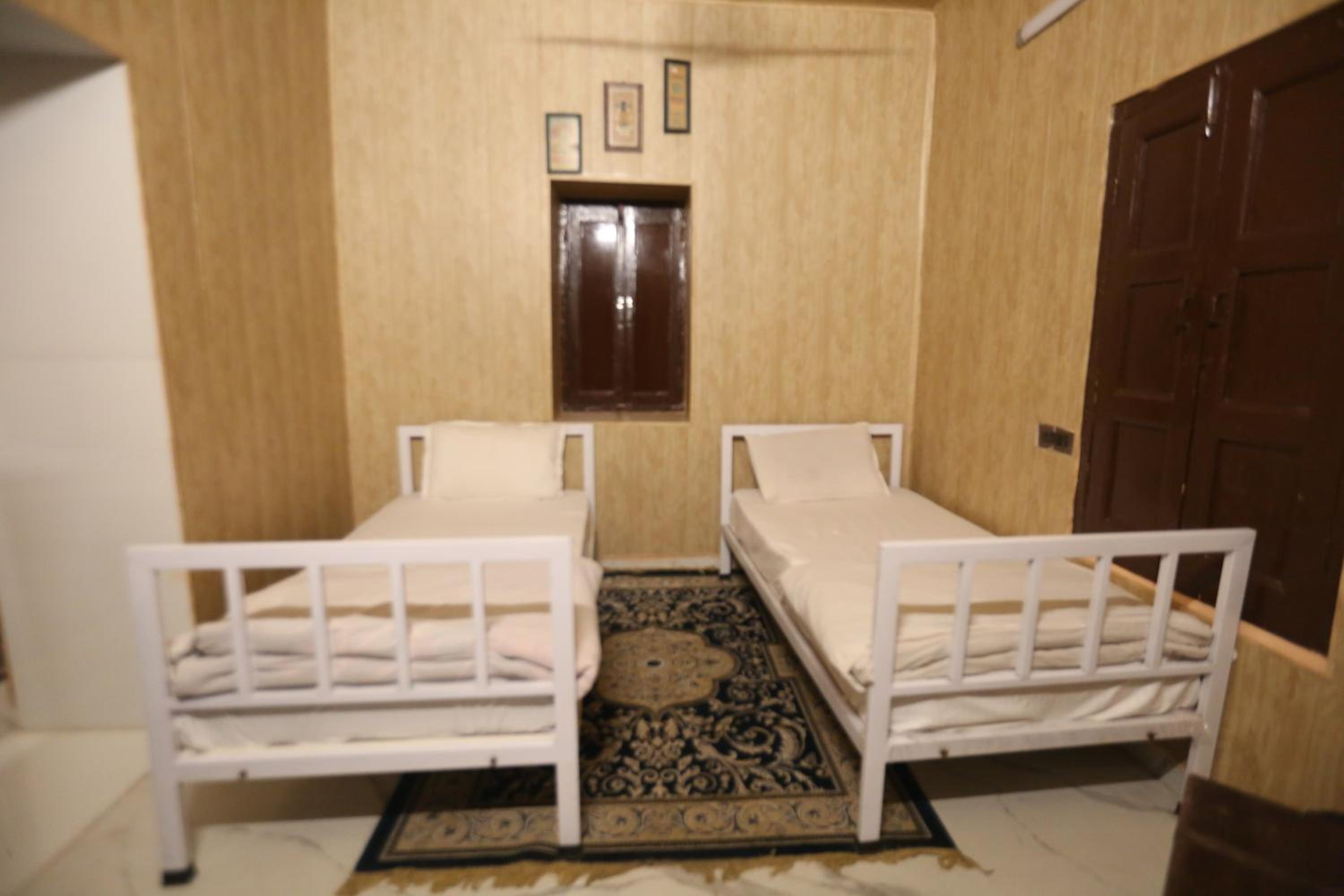 Family Room - Photo 3