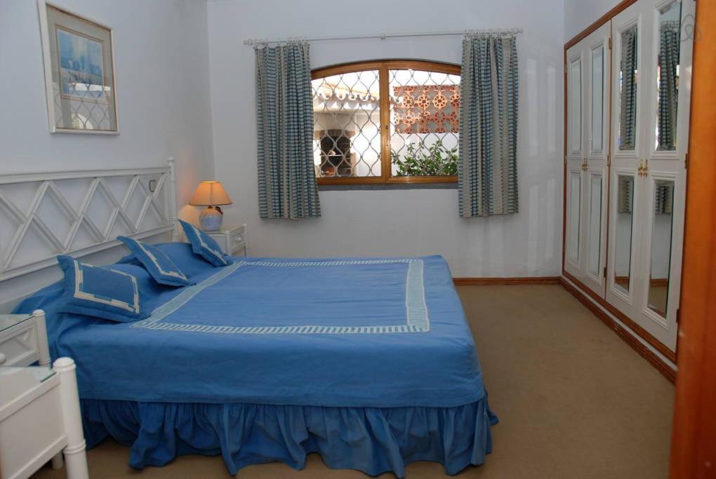 Villa with Private Pool - Photo 15