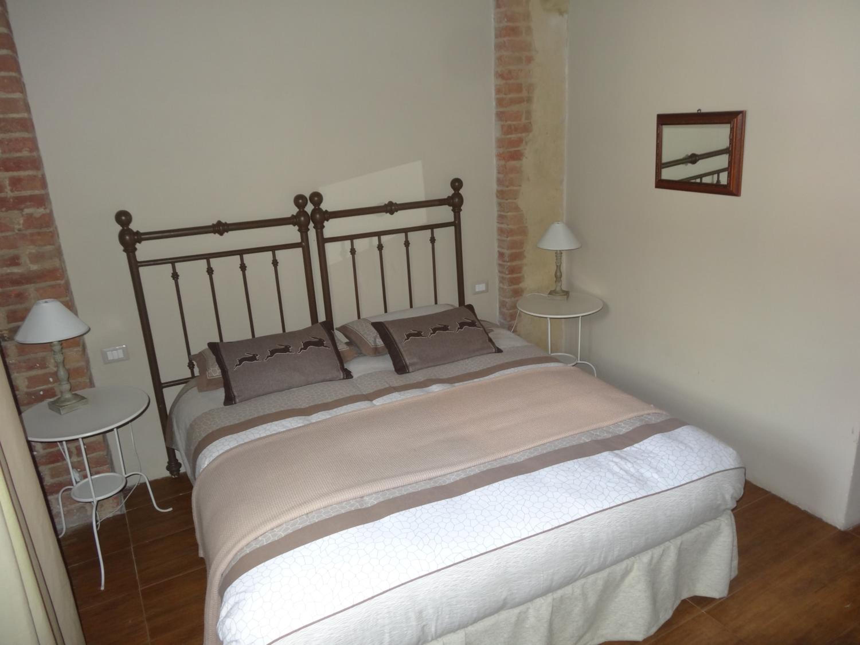 Double Room - Photo 7