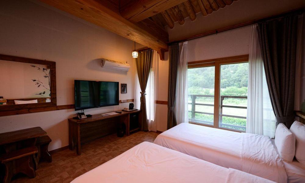 StandardTwin Room (Last Minute)