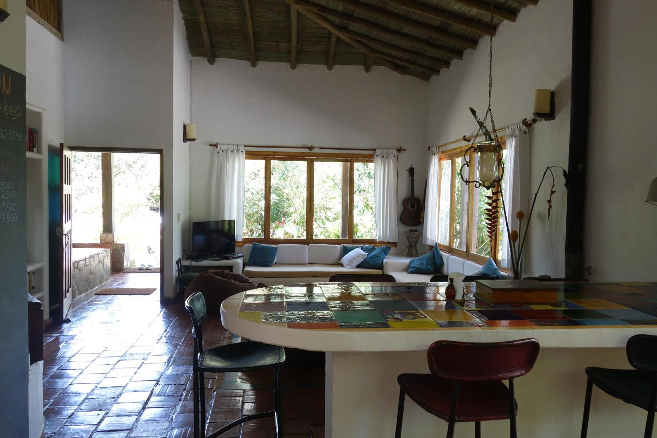 Four-Bedroom House photo 3