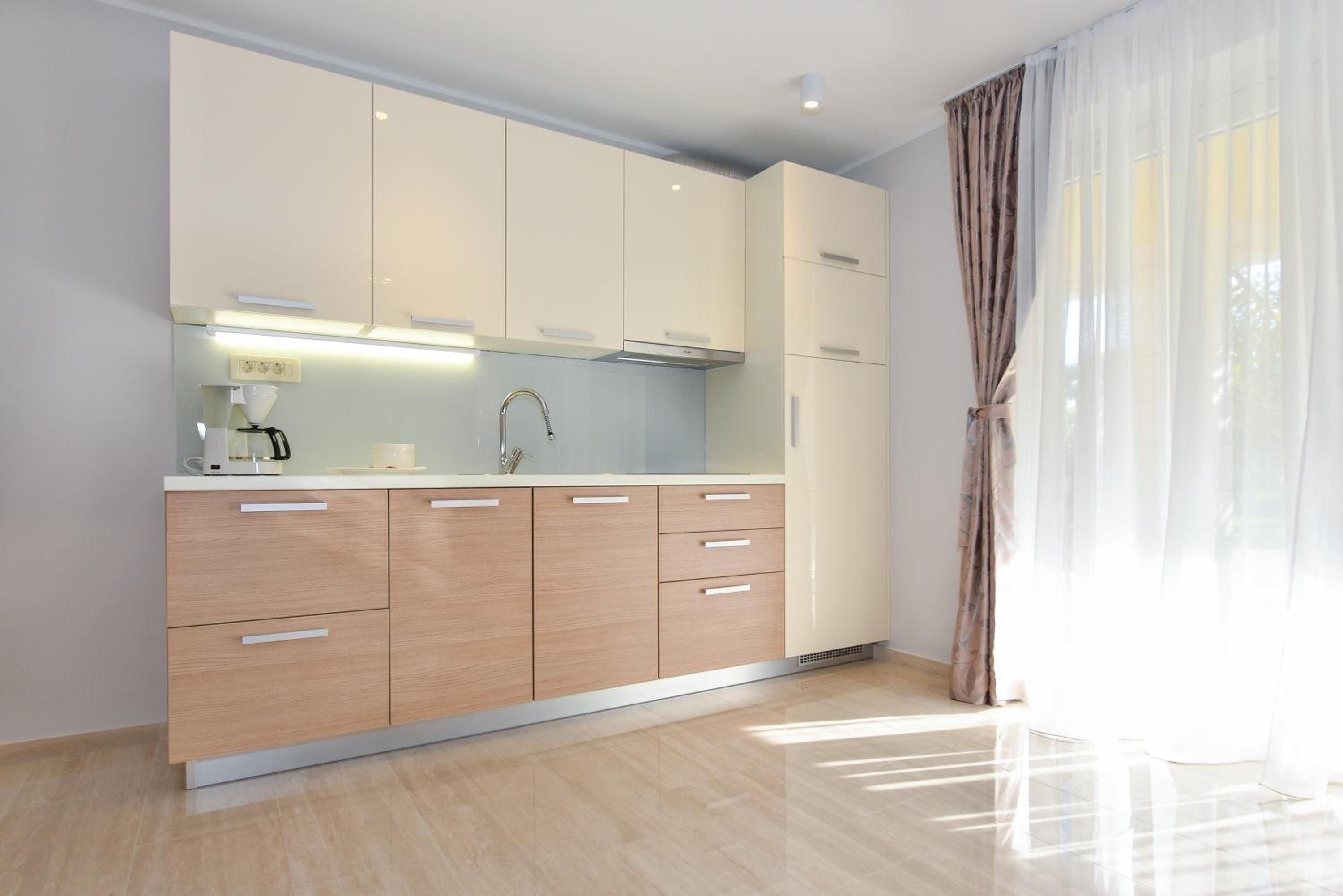 Luxury One-Bedroom Apartment with Terrace photo 3