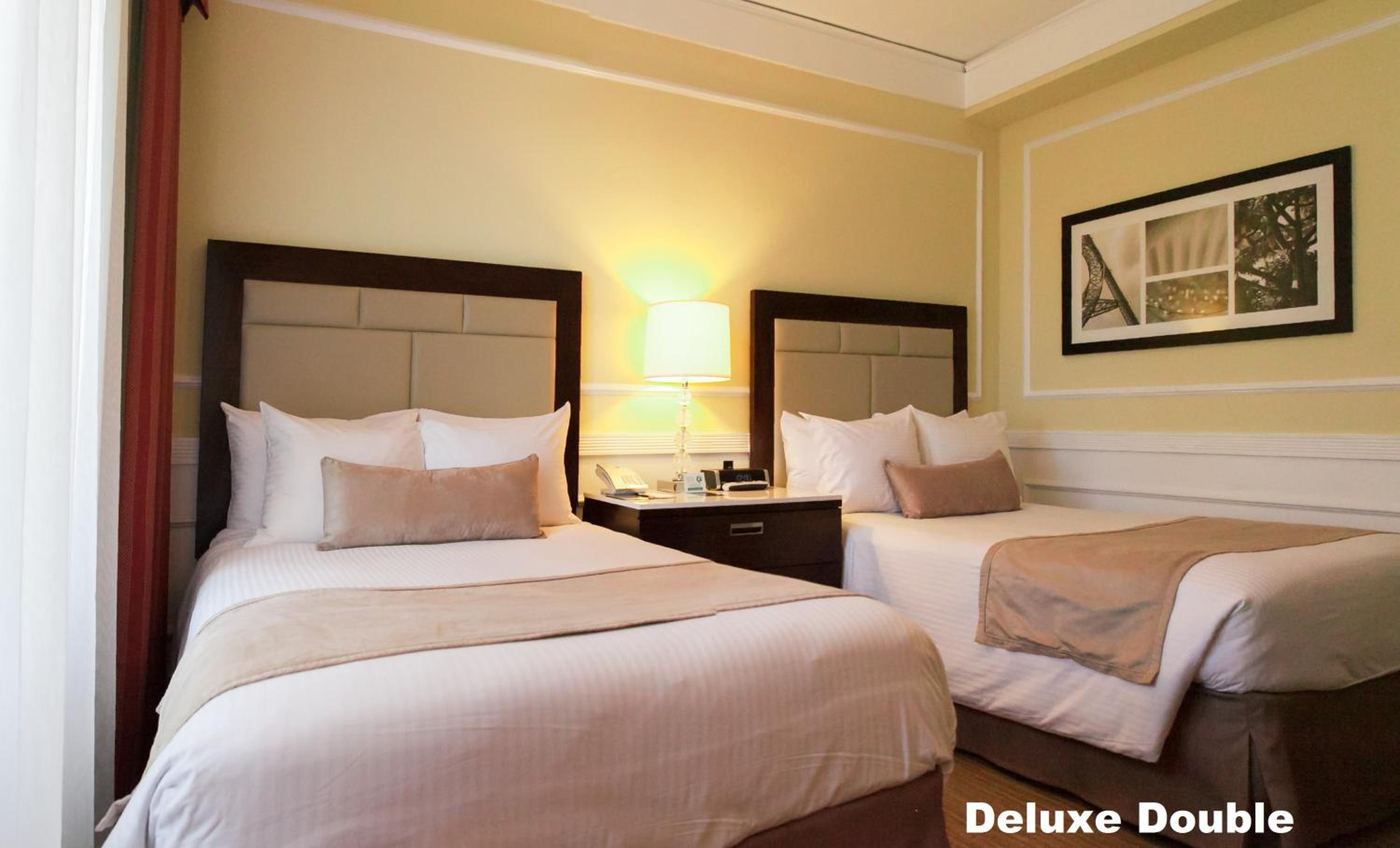 Superior Double Room with Two Double Beds - Photo 3