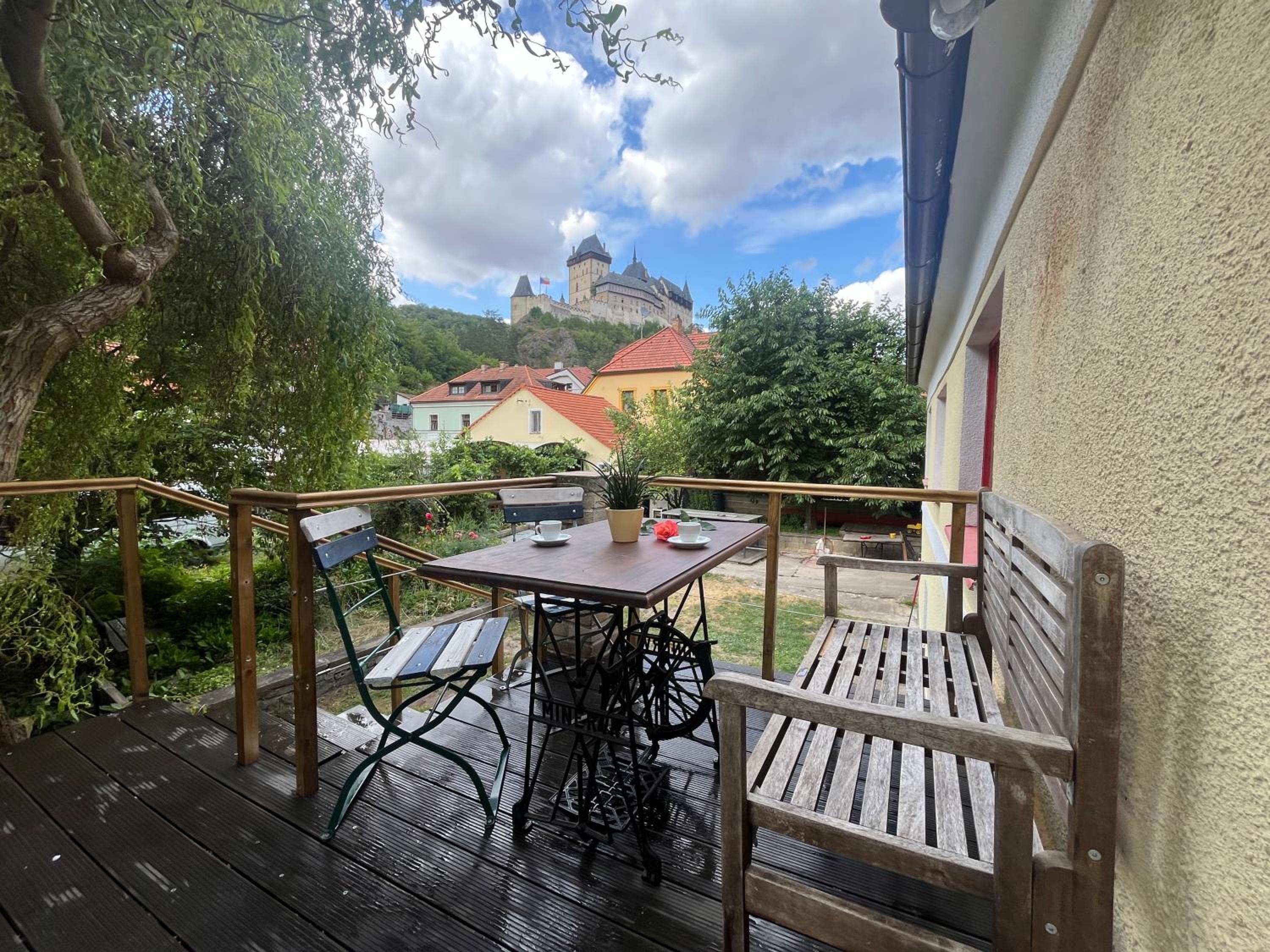 One-Bedroom Apartment with Terrace photo 2