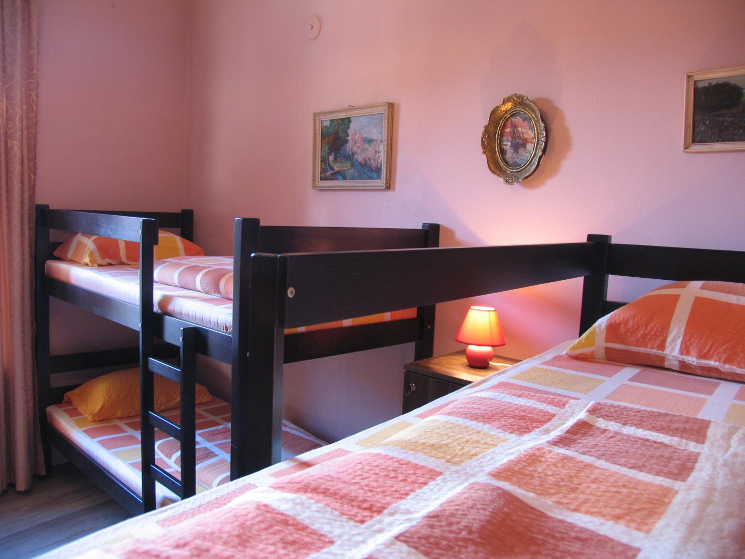 Bed in 4-Bed Dormitory Room photo 1