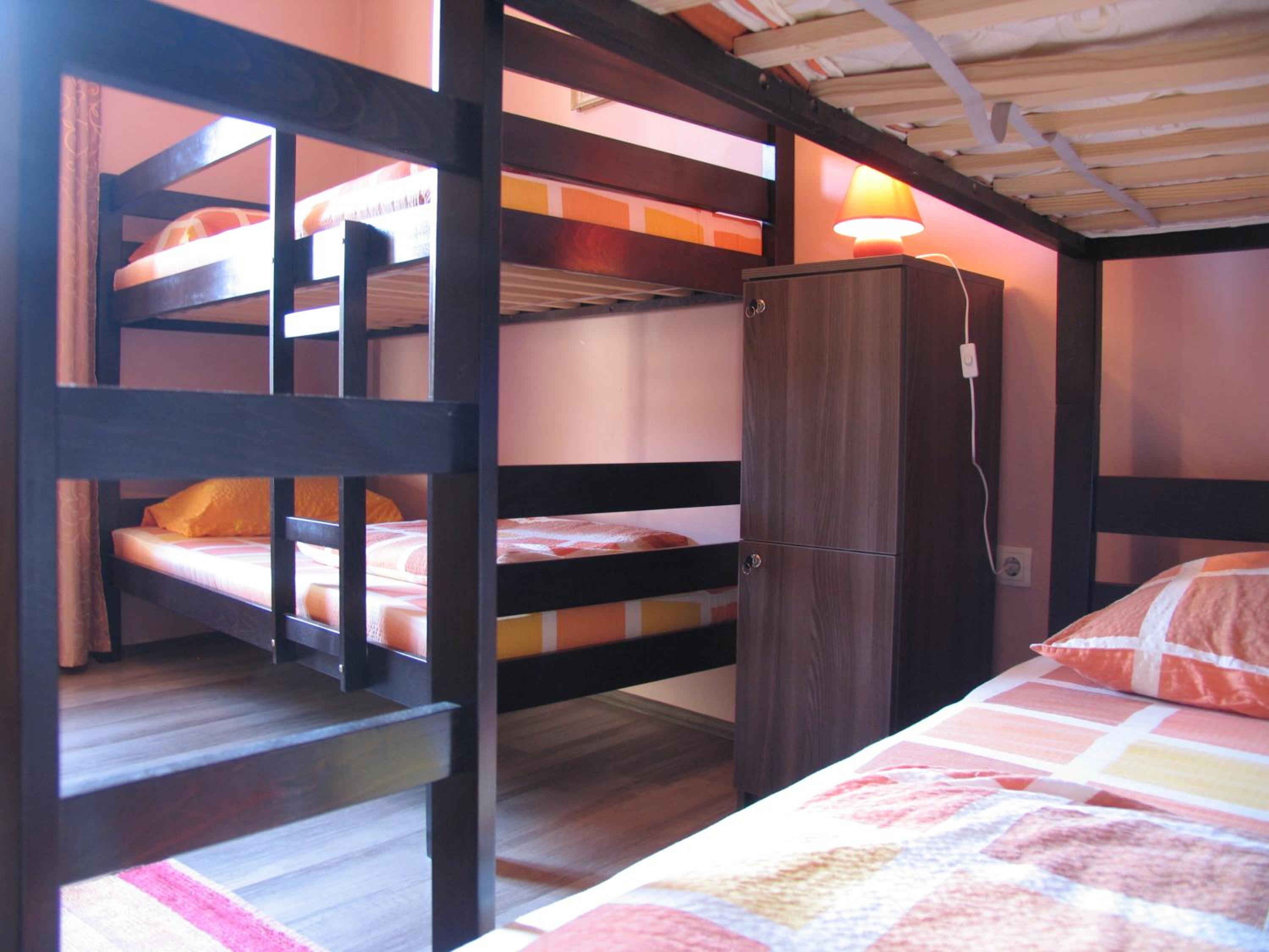 Bed in 4-Bed Dormitory Room photo 3