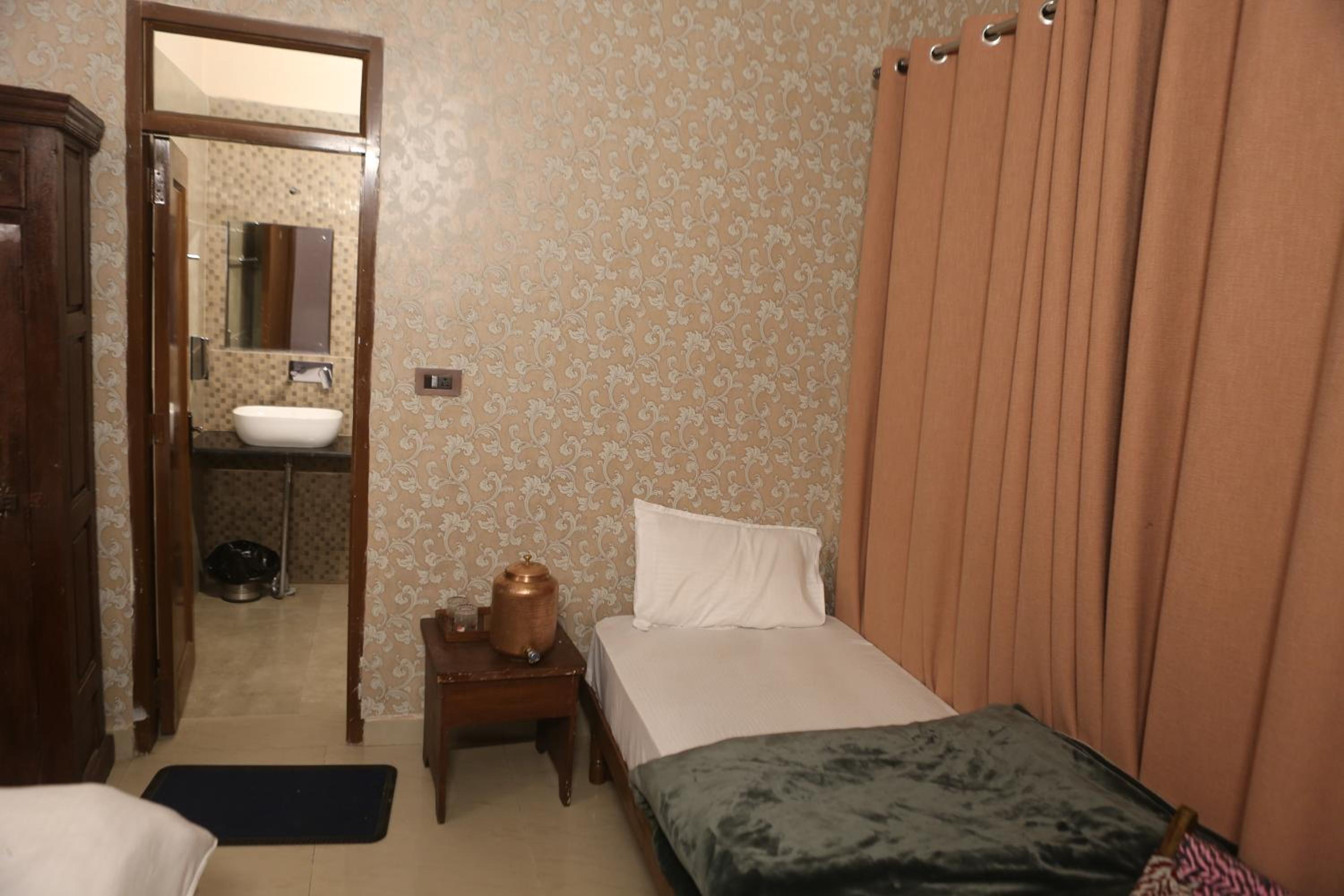 Superior King Room photo 1