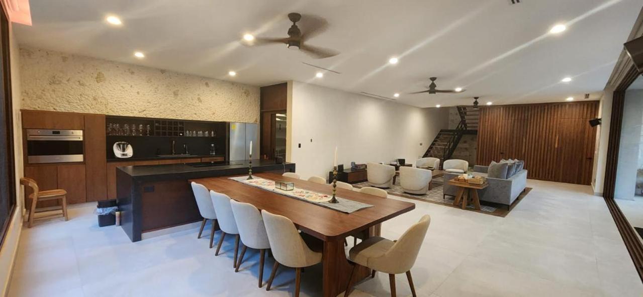 Villa photo 1