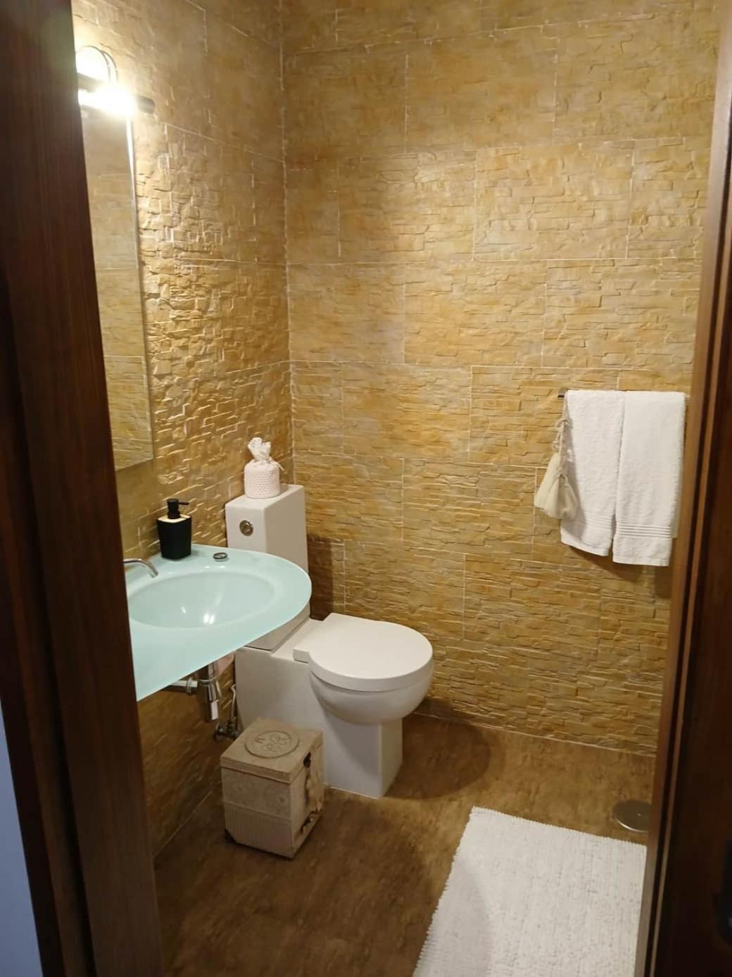 Double or Twin Room with Bathroom photo 3