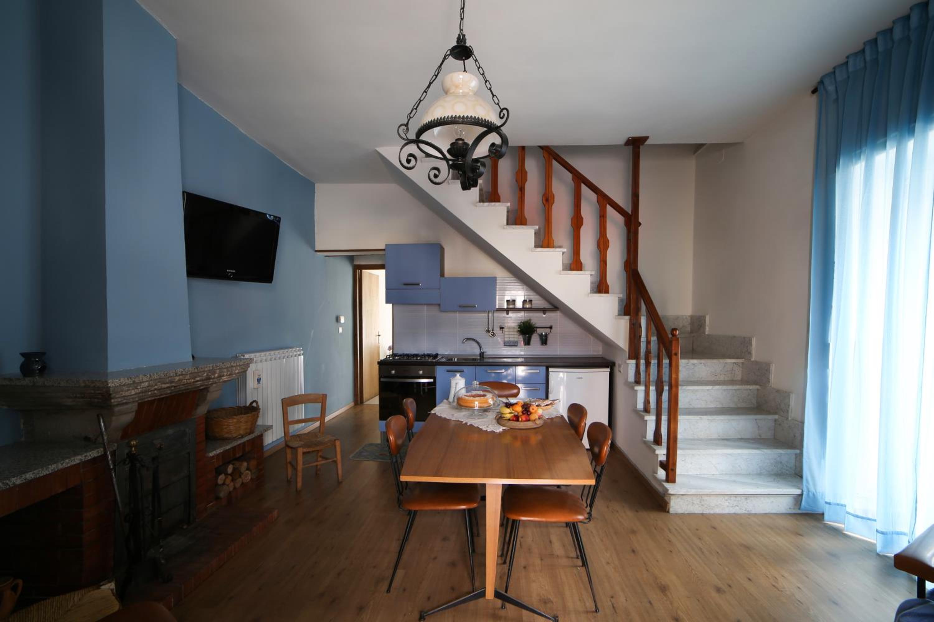 Three-Bedroom House - Photo 14