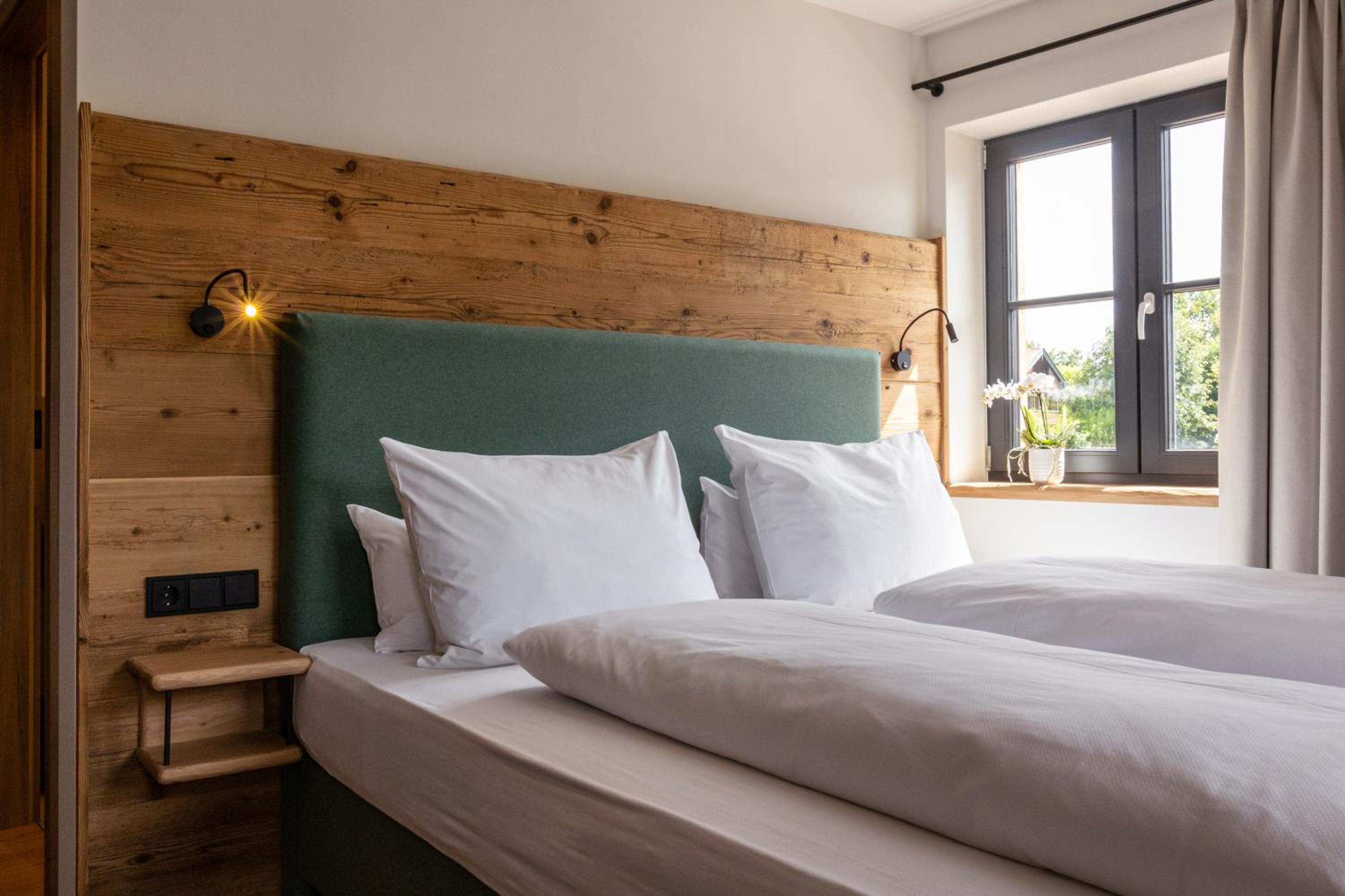 Budget Double Room photo 3