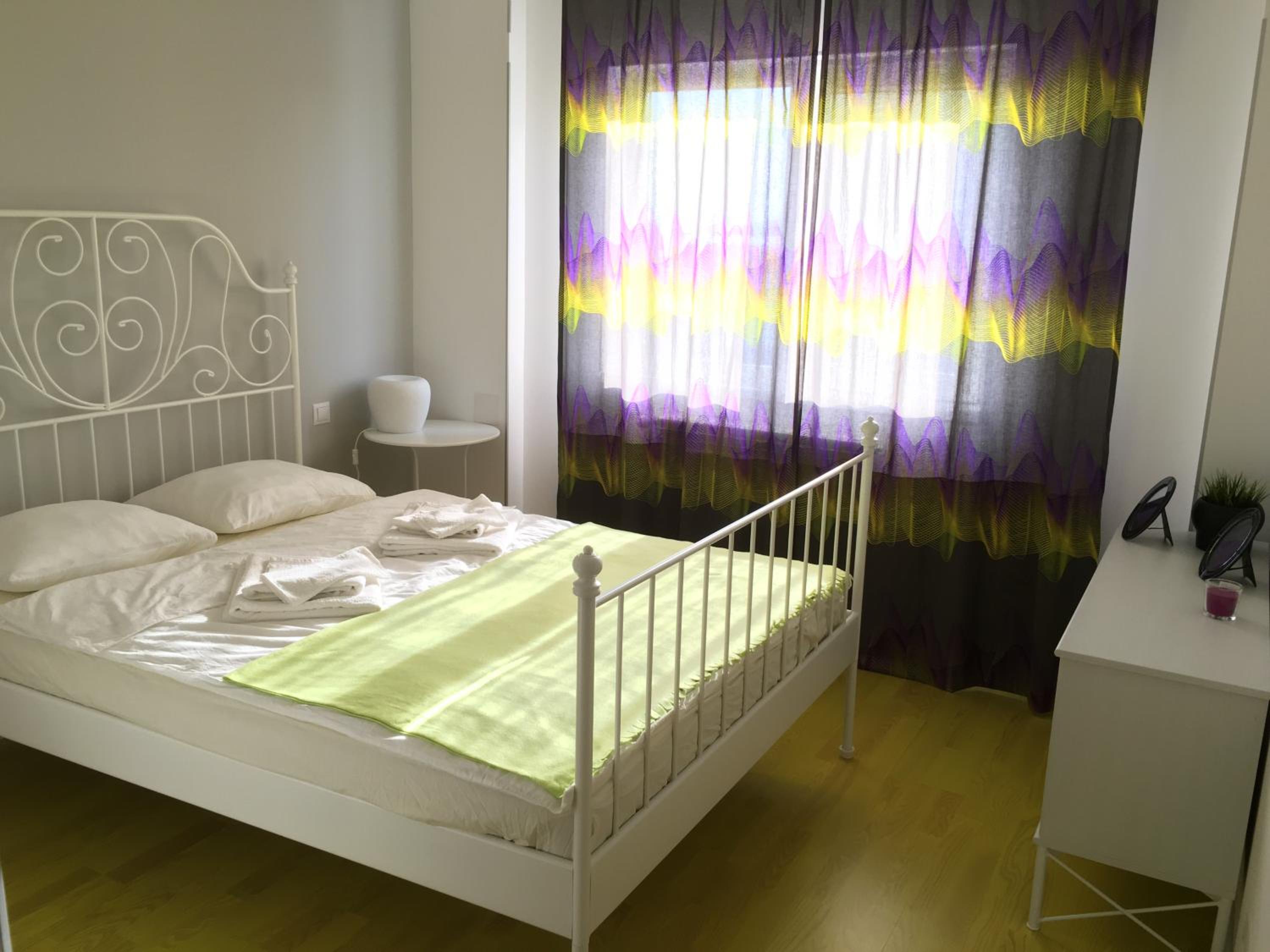 Two-Bedroom Apartment - Photo 32