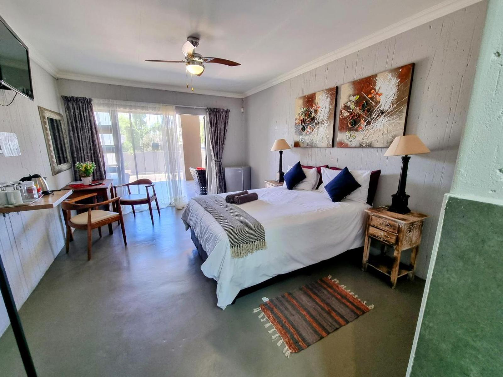 Double Room with Patio photo 2