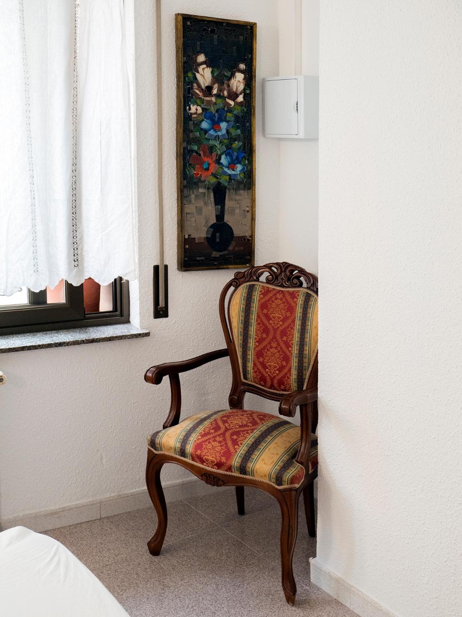 Double Room with Private Bathroom photo 2