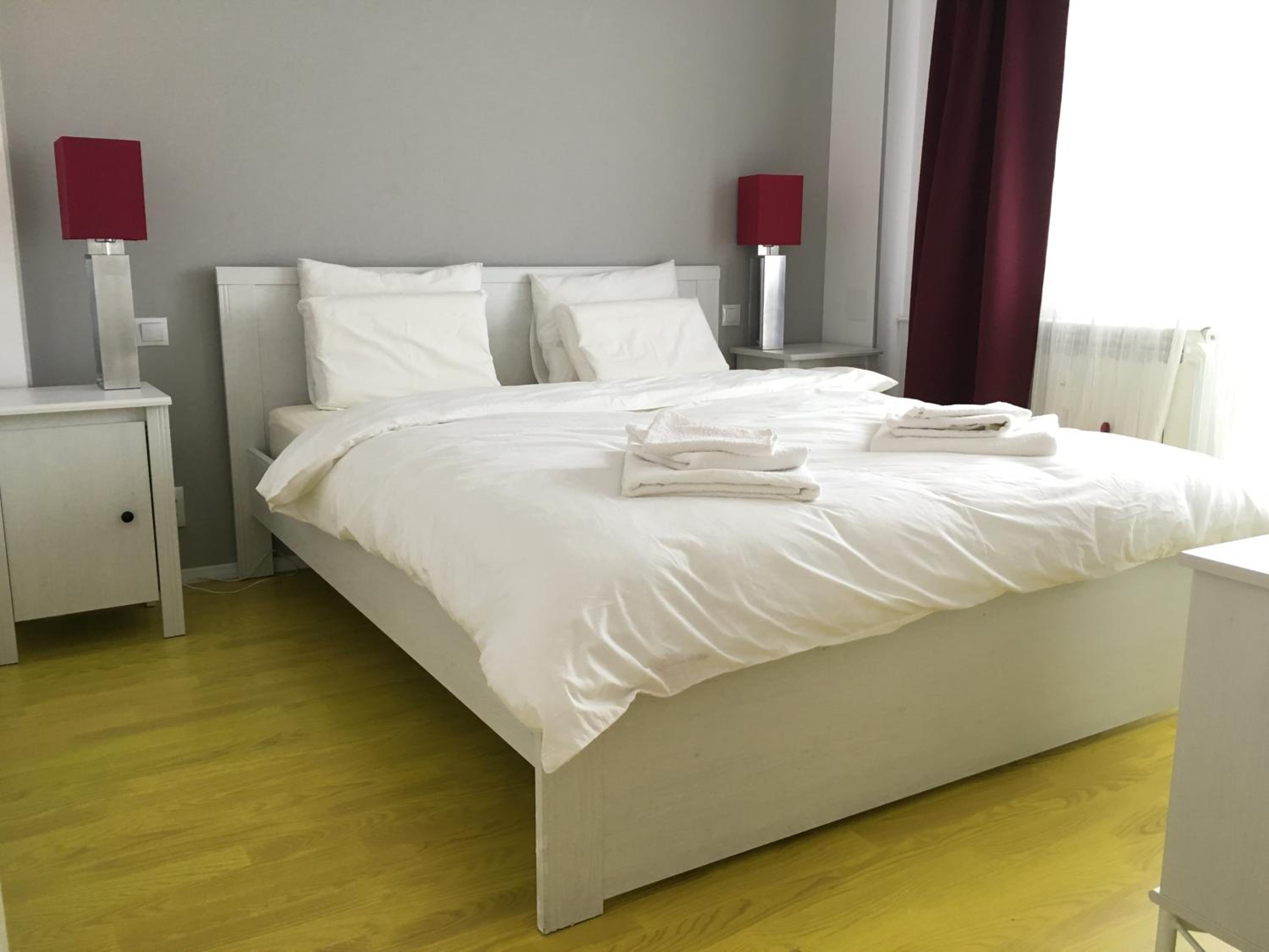 Two-Bedroom Apartment - Photo 36