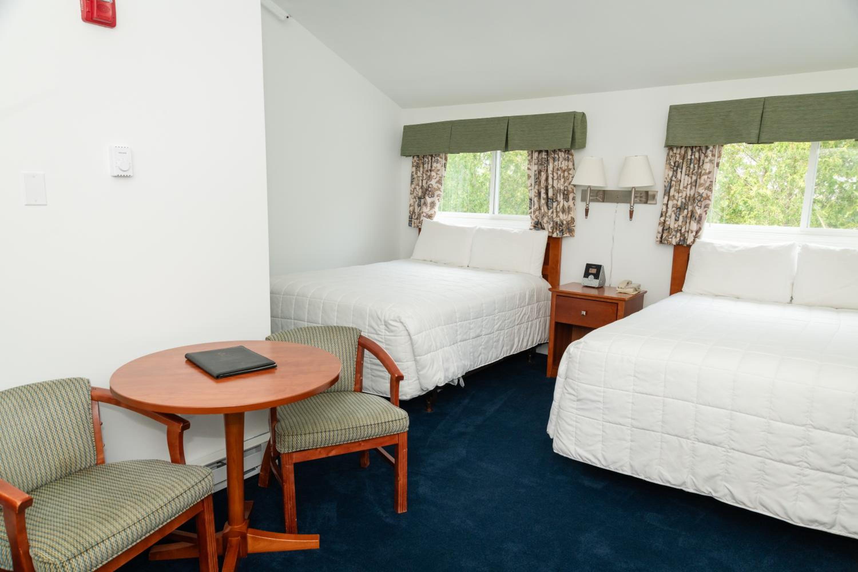 King Room - Court Motel Building photo 1