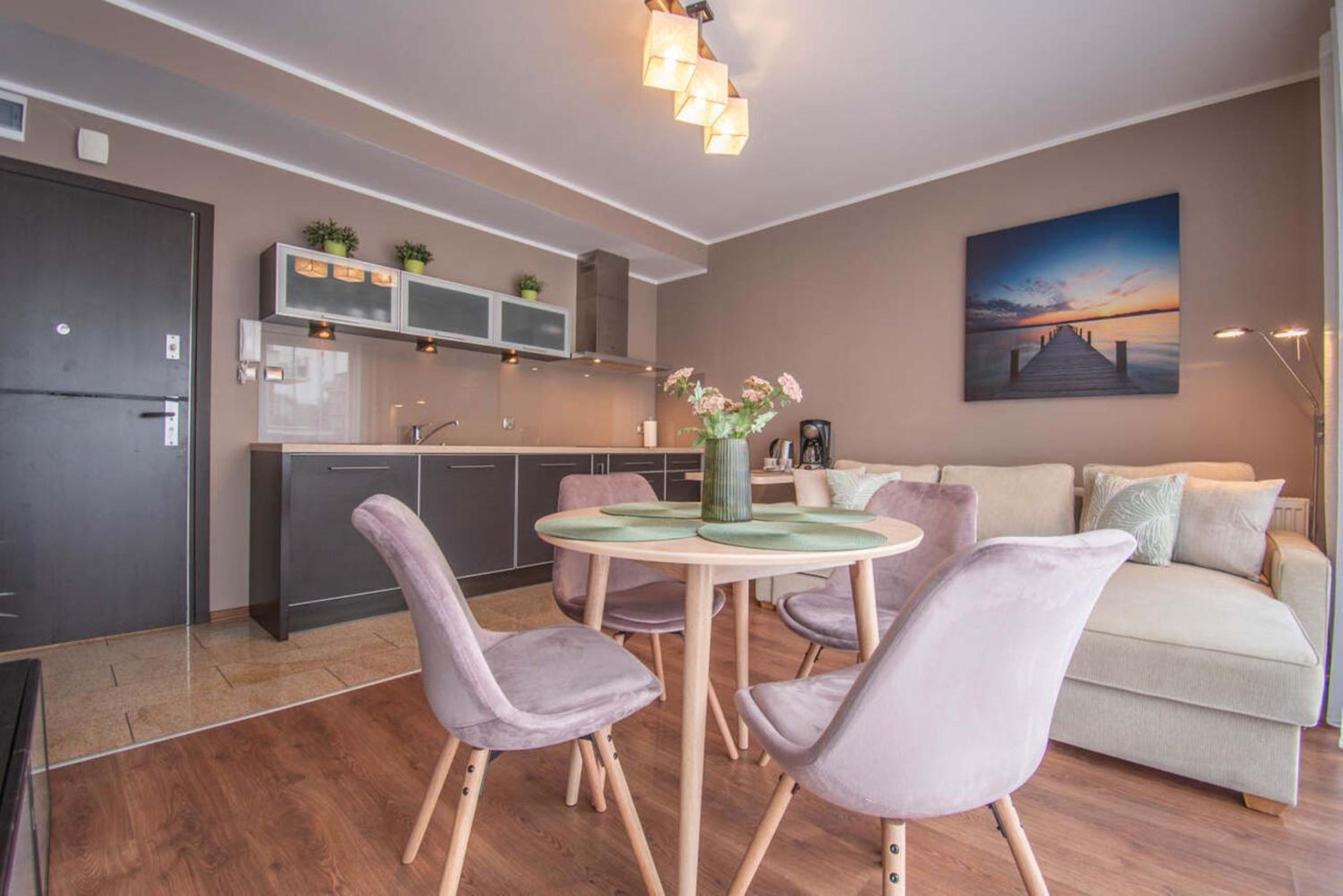 One-Bedroom Apartment with Balcony