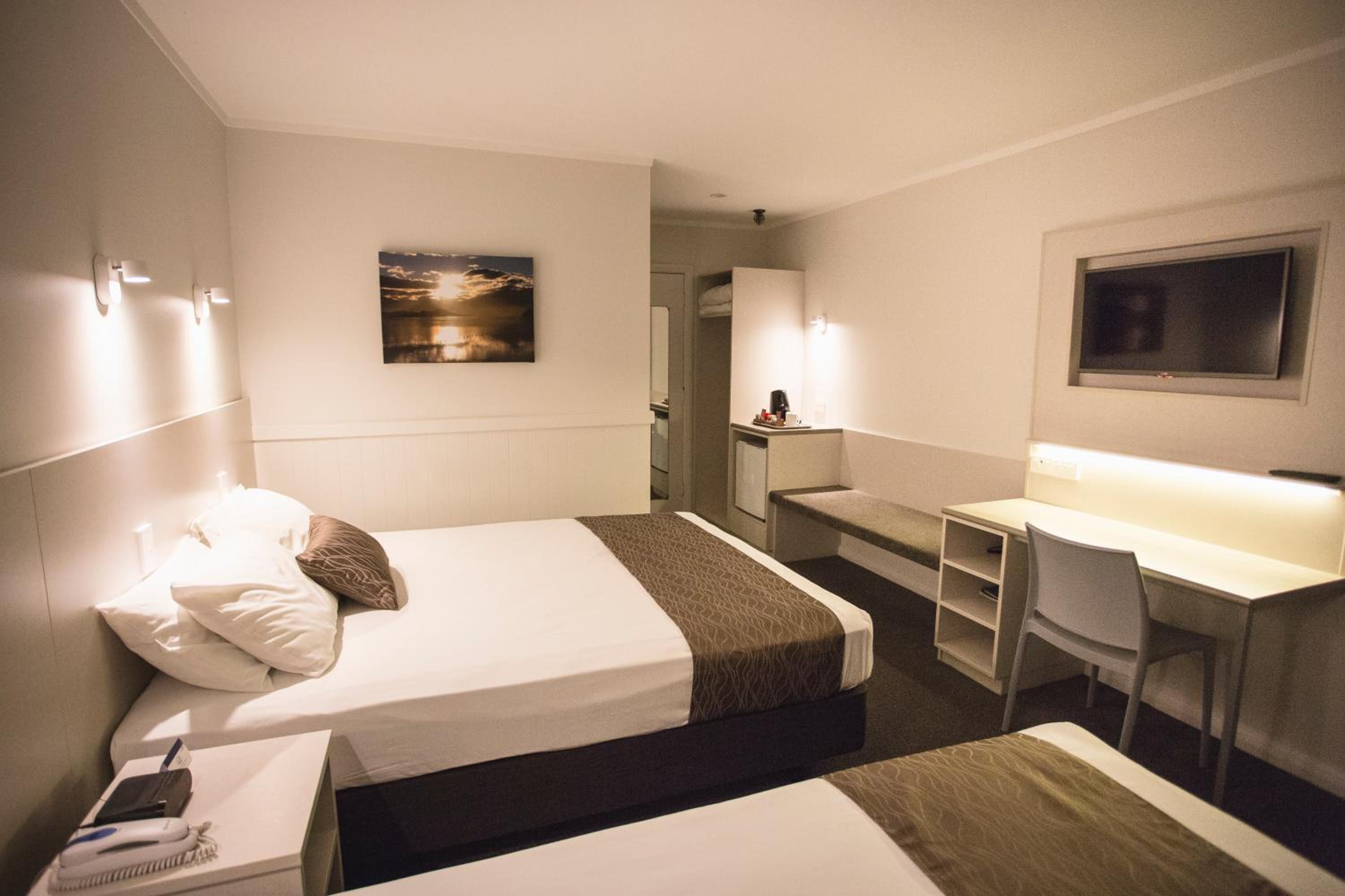 Standard Double or Twin Room photo 1
