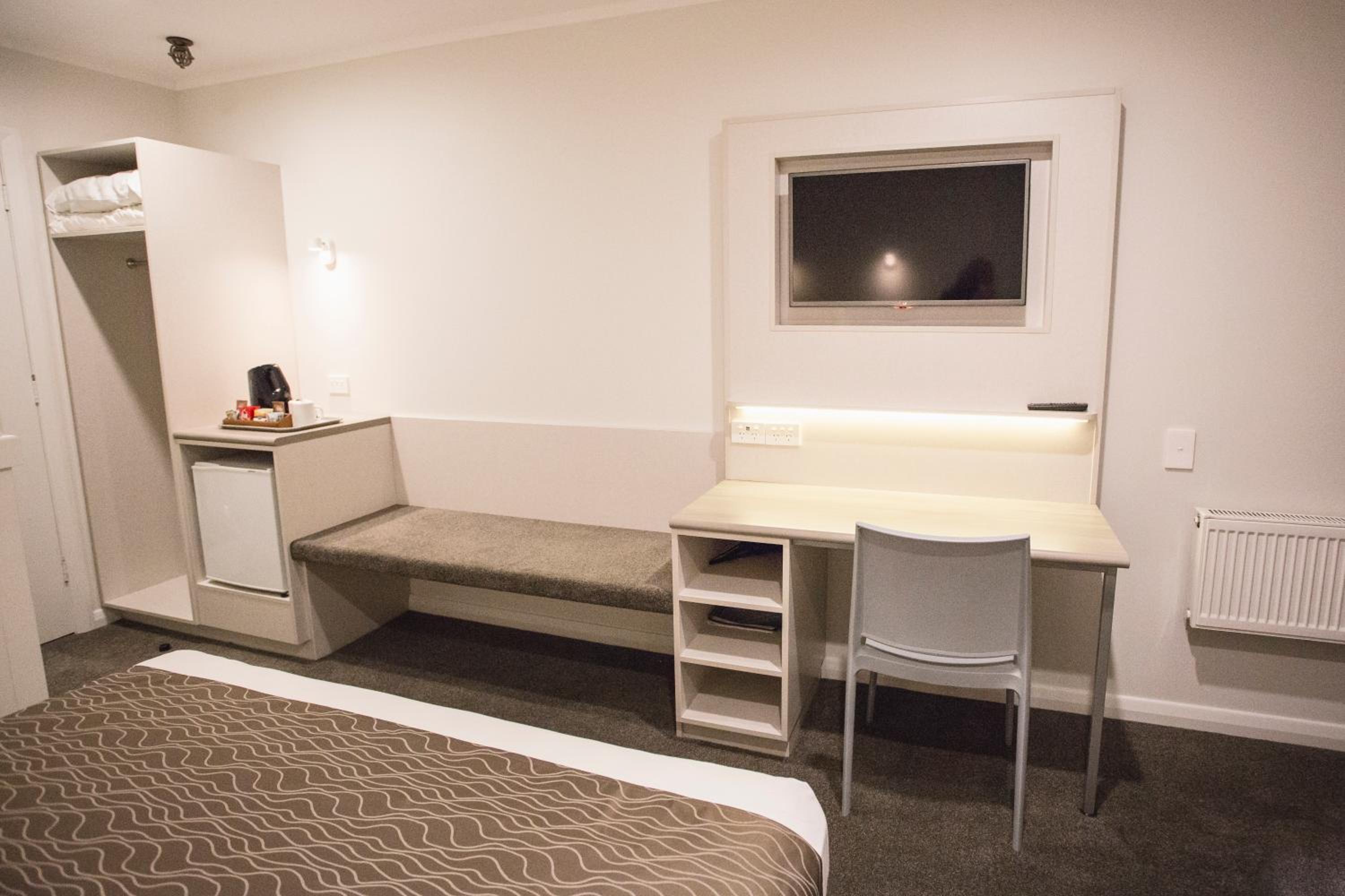Standard Double or Twin Room photo 3