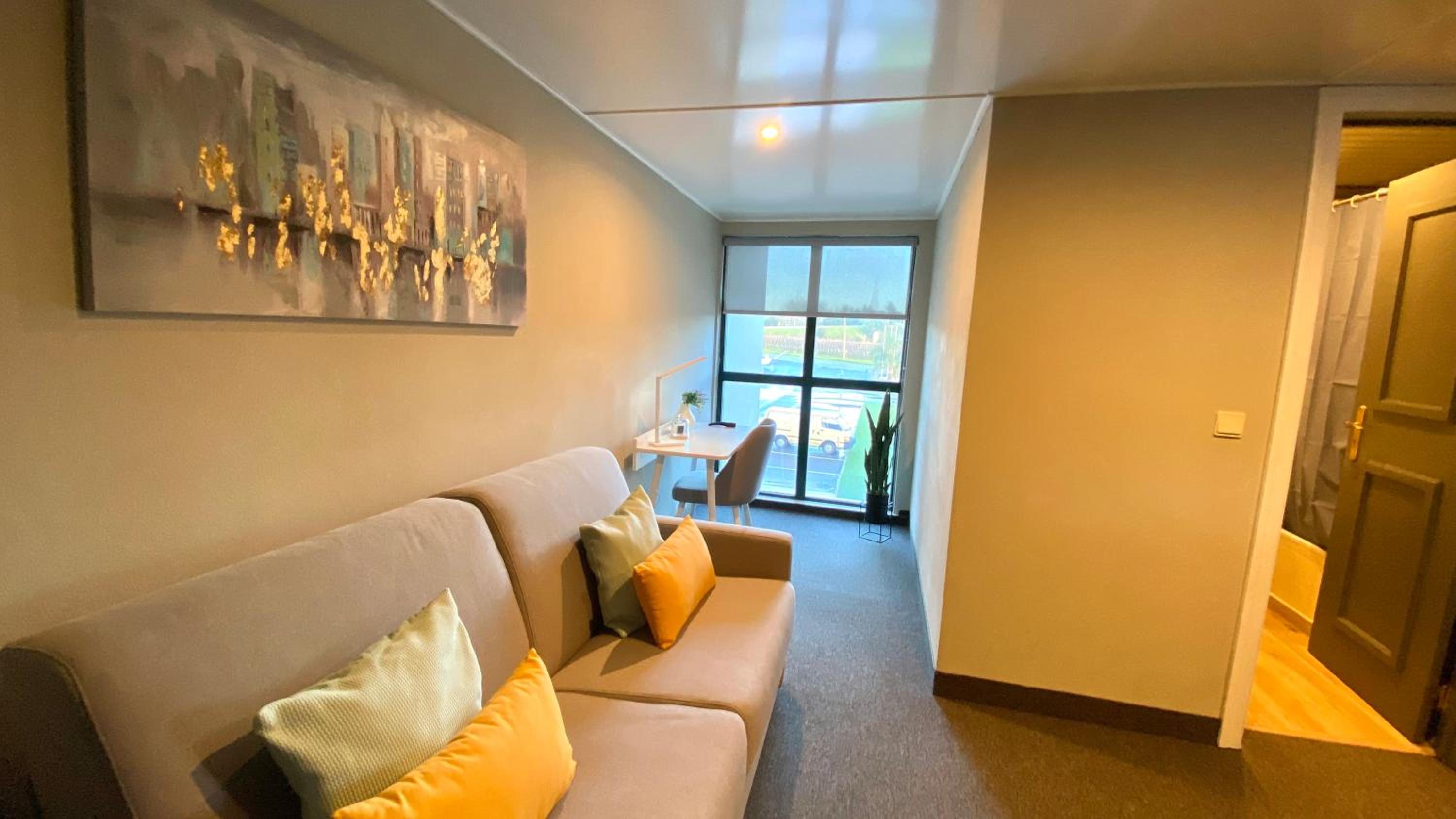 Suite - Photo 4